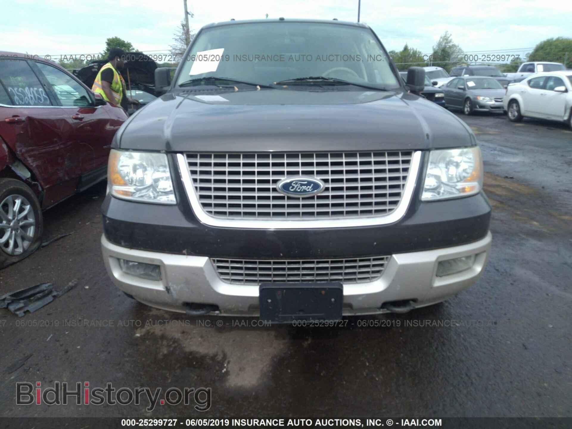 2005 Ford Expedition - VIN: 1FMFU18515LA22742 - Фото 6