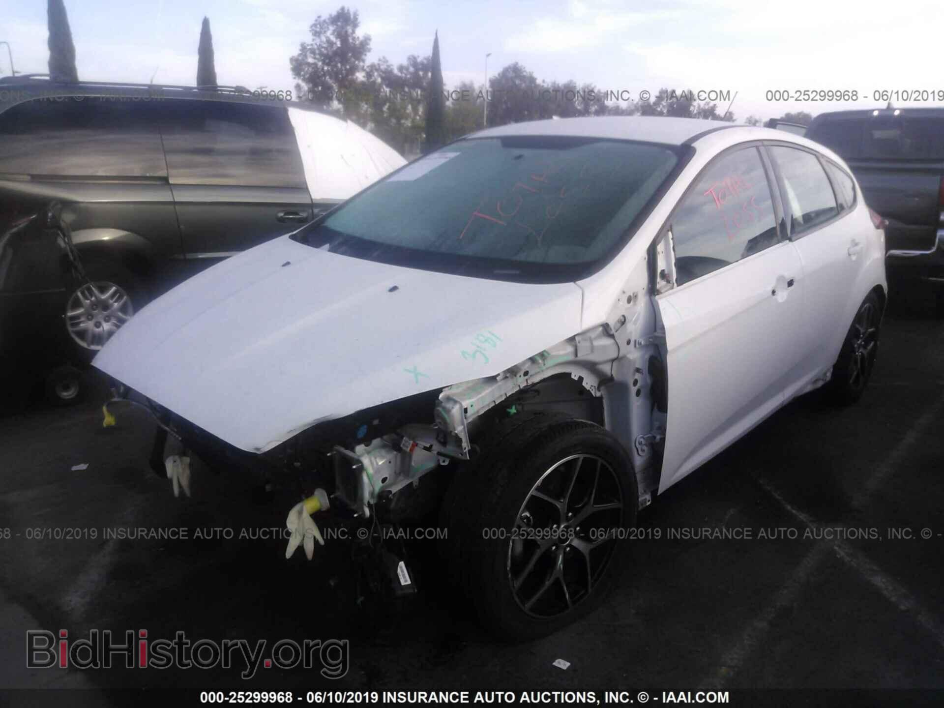 2016 FORD FOCUS - VIN: 1FADP3K24GL372596 - Photo 2