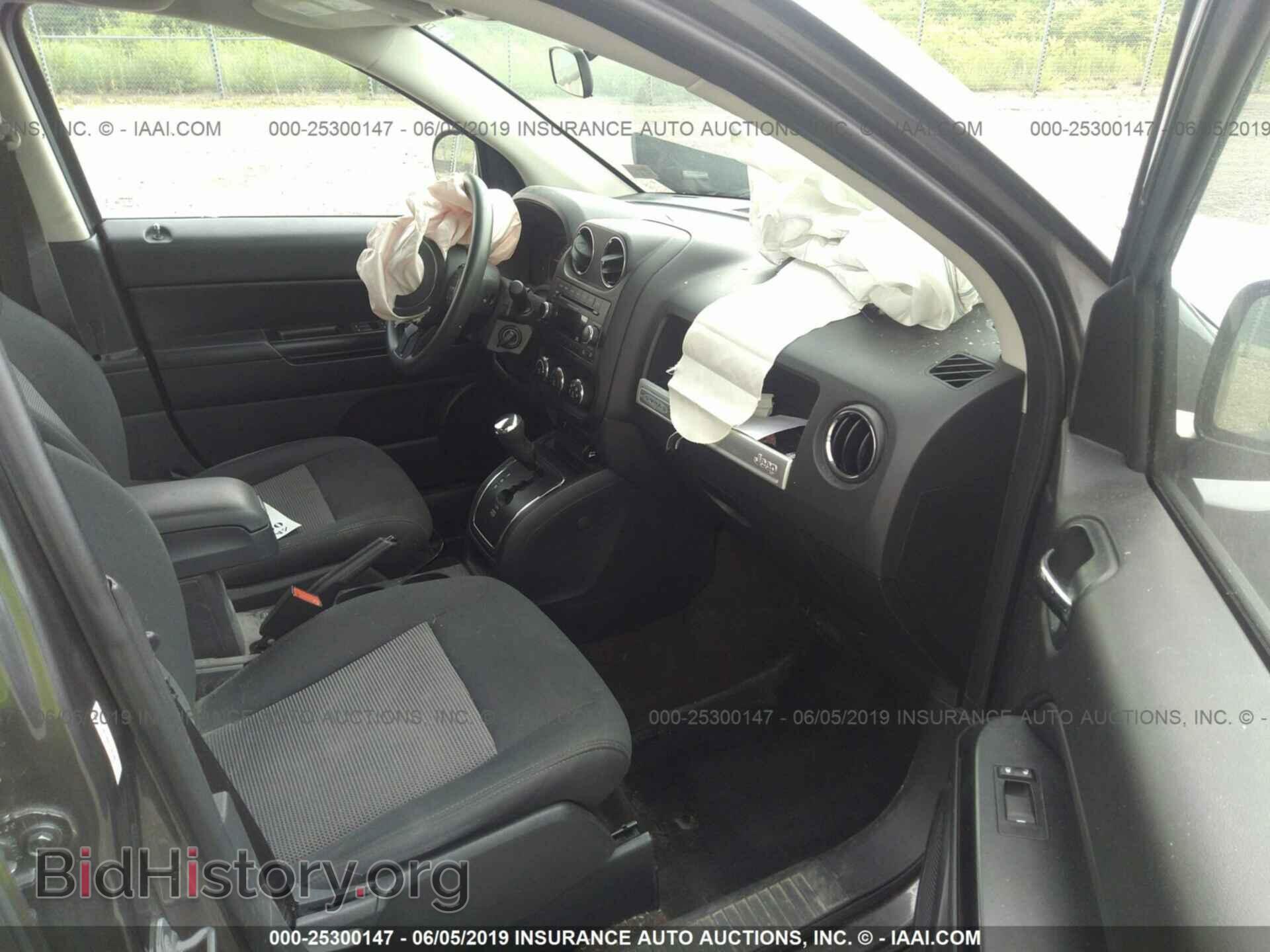 2014 JEEP COMPASS - VIN: 1C4NJDBB2ED828401 - Фото 5
