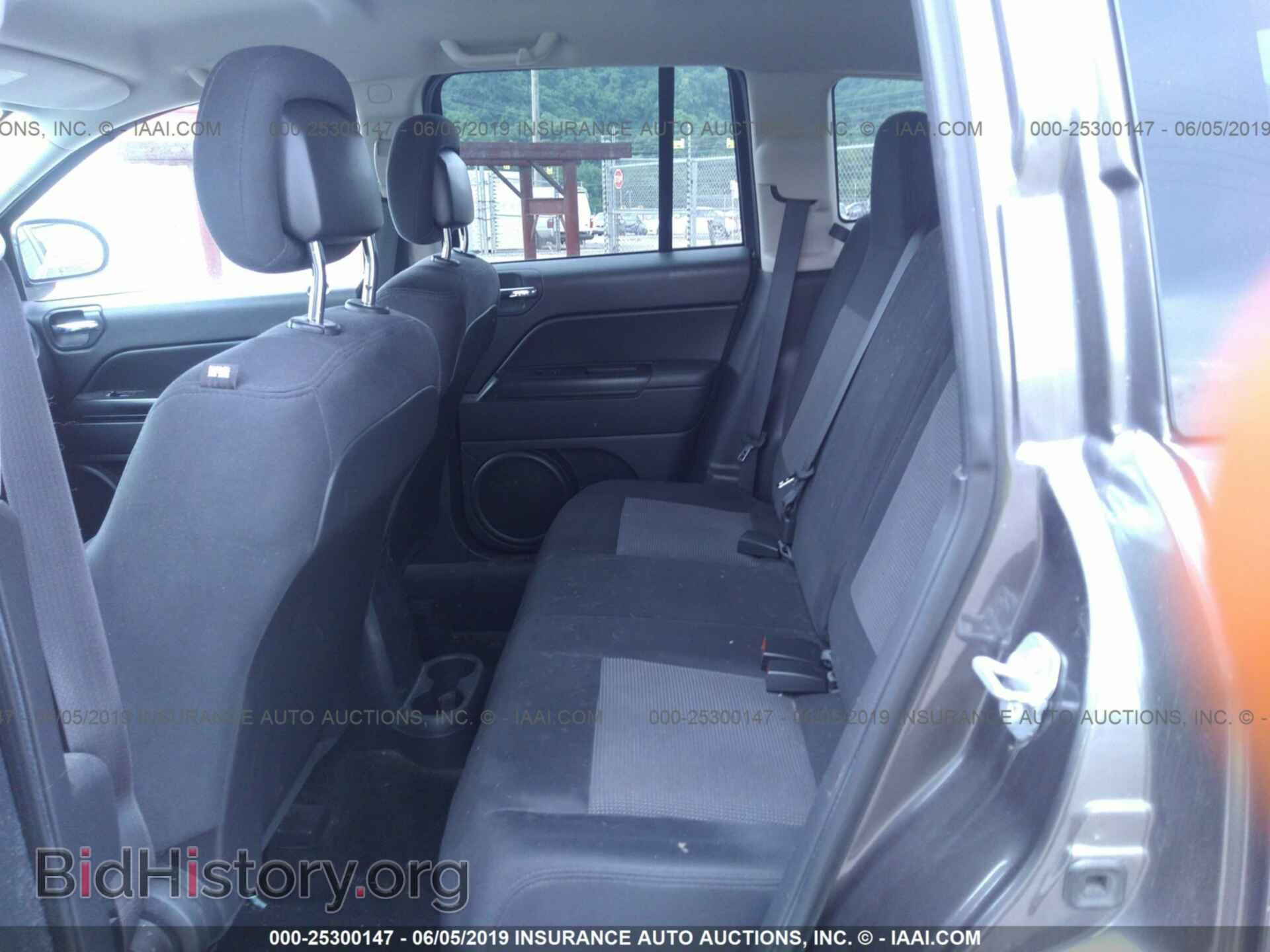 2014 JEEP COMPASS - VIN: 1C4NJDBB2ED828401 - Фото 8