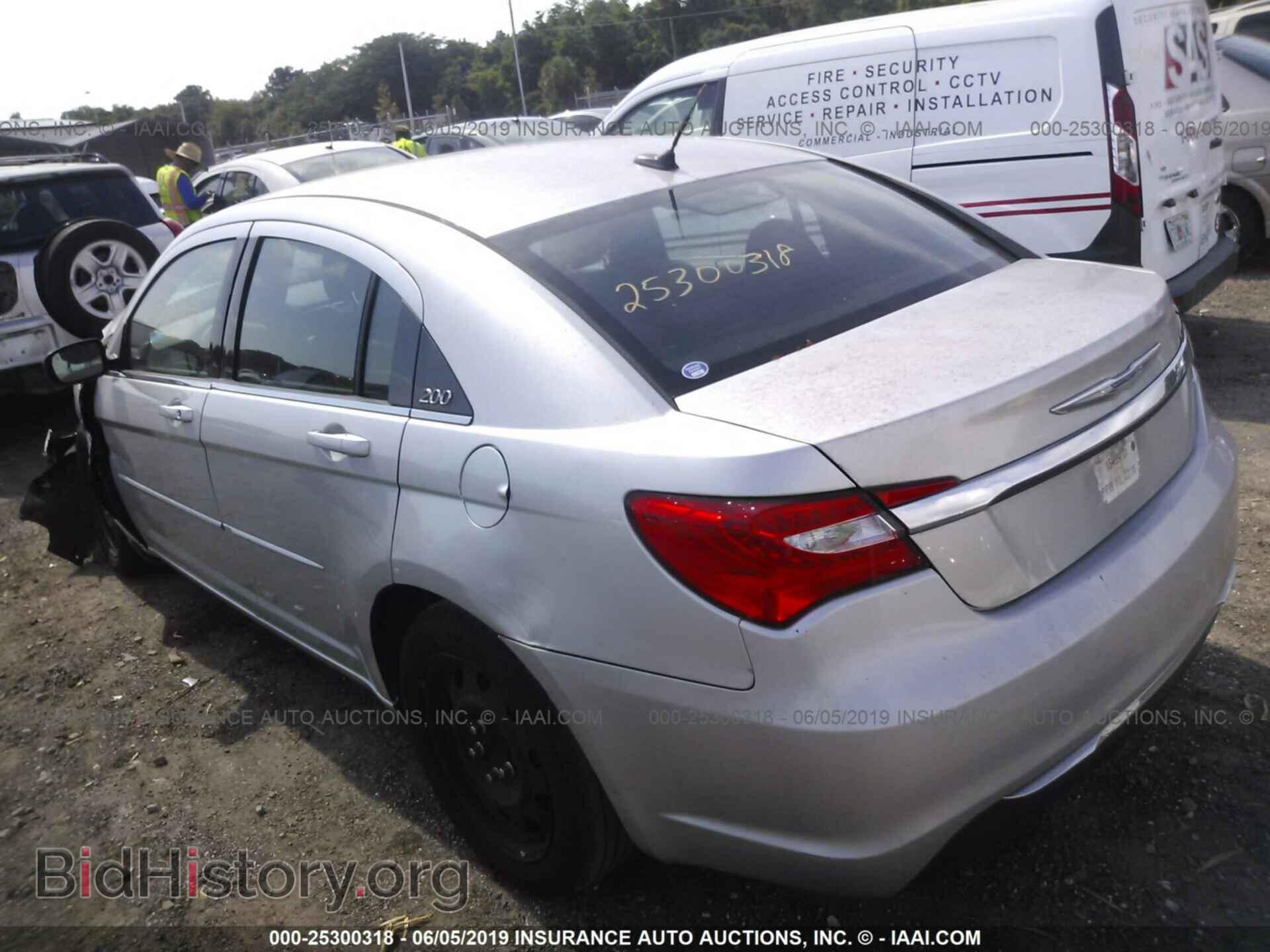 2012 CHRYSLER 200 - VIN: 1C3CCBAB1CN272990 - Фото 3