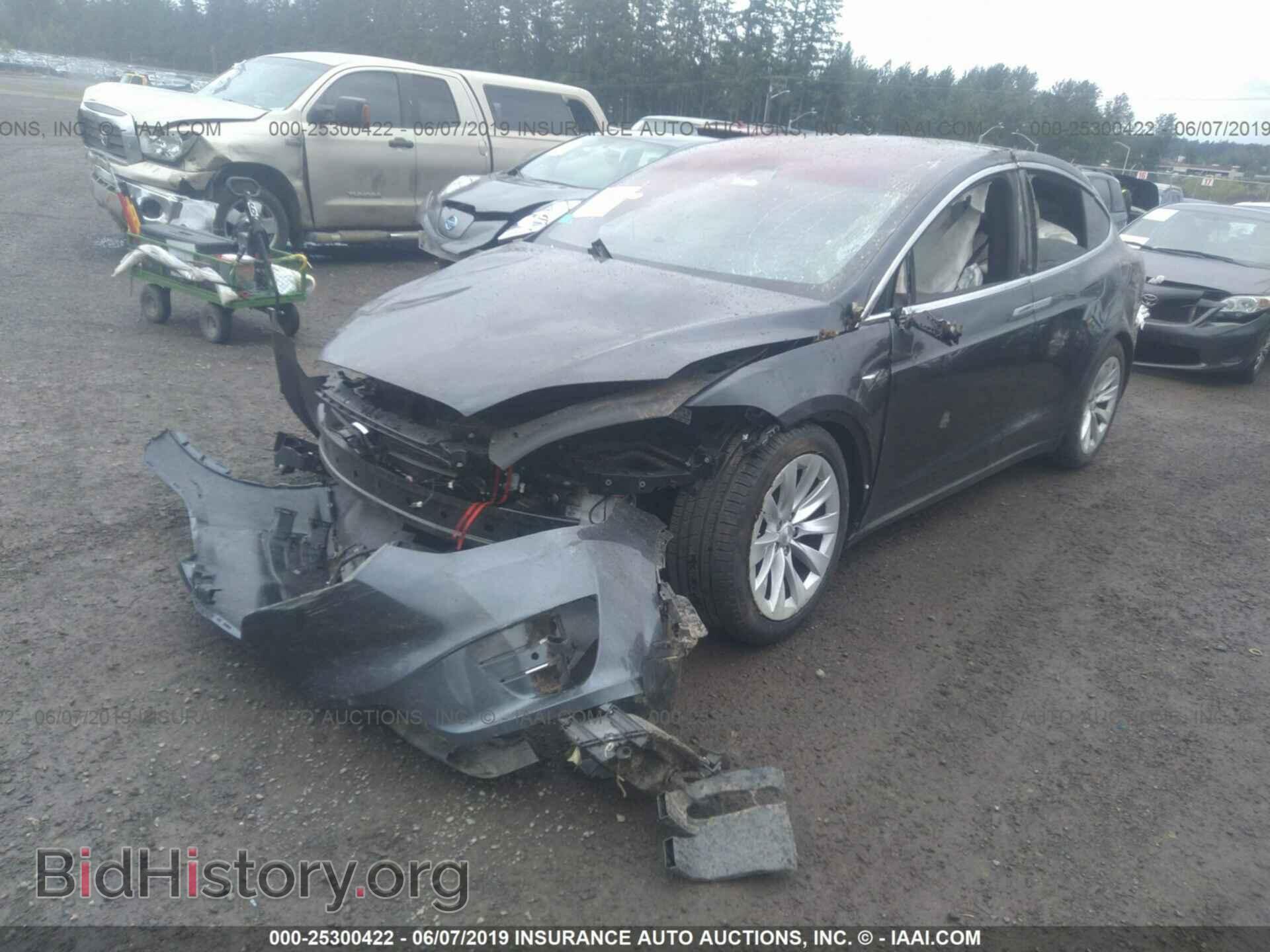 2017 TESLA MODEL X - VIN: 5YJXCAE20HF044776 - Photo 2
