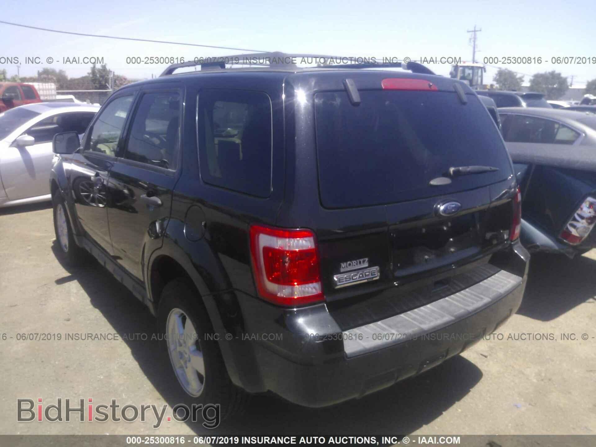 2011 FORD ESCAPE - VIN: 1FMCU0D78BKB72269 - Фото 3