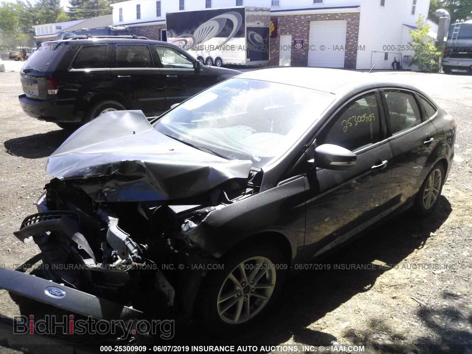 2017 FORD FOCUS - VIN: 1FADP3F2XHL282140 - Photo 2