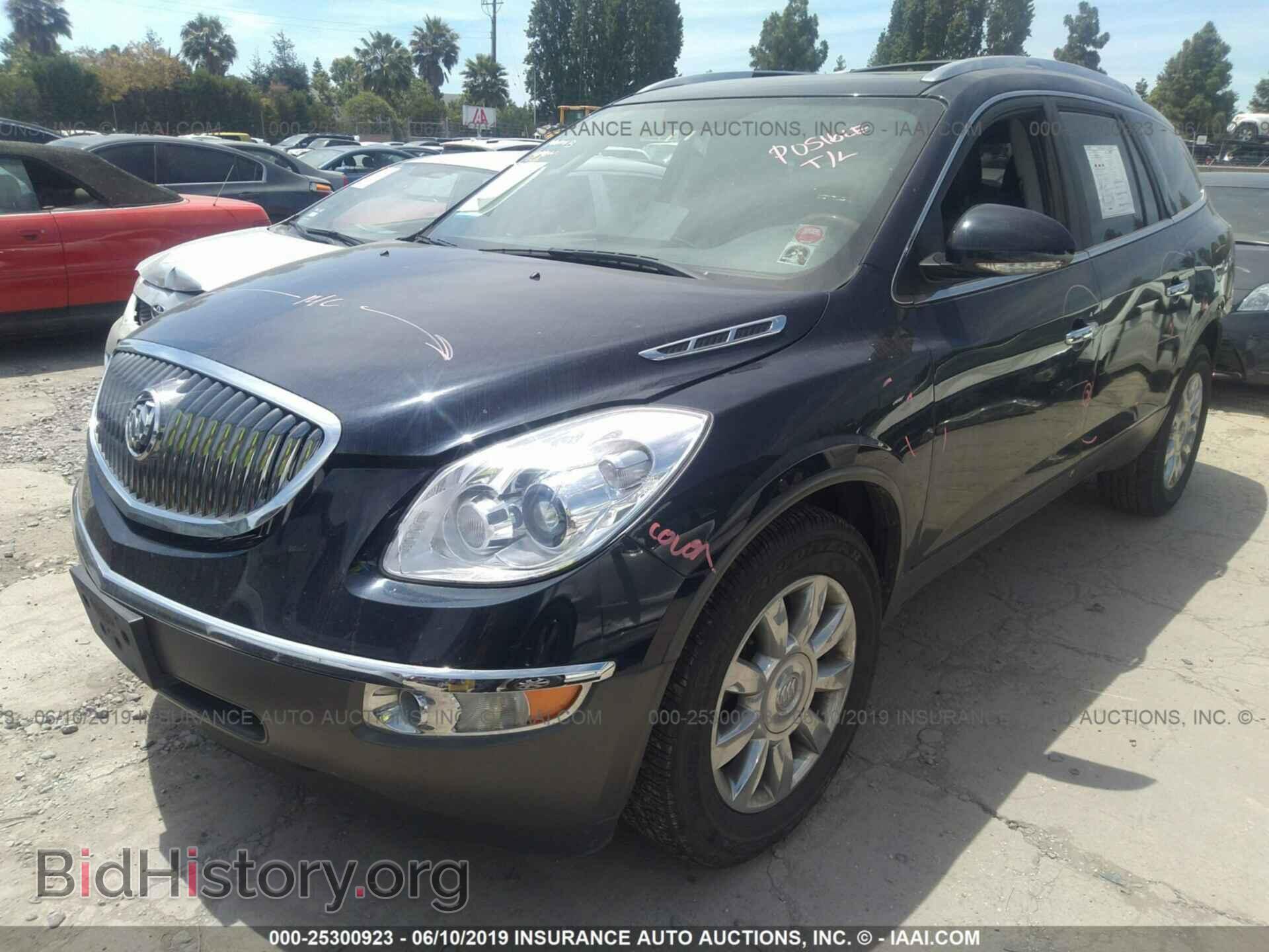 2012 BUICK ENCLAVE - VIN: 5GAKVCED7CJ364875 - Фото 2