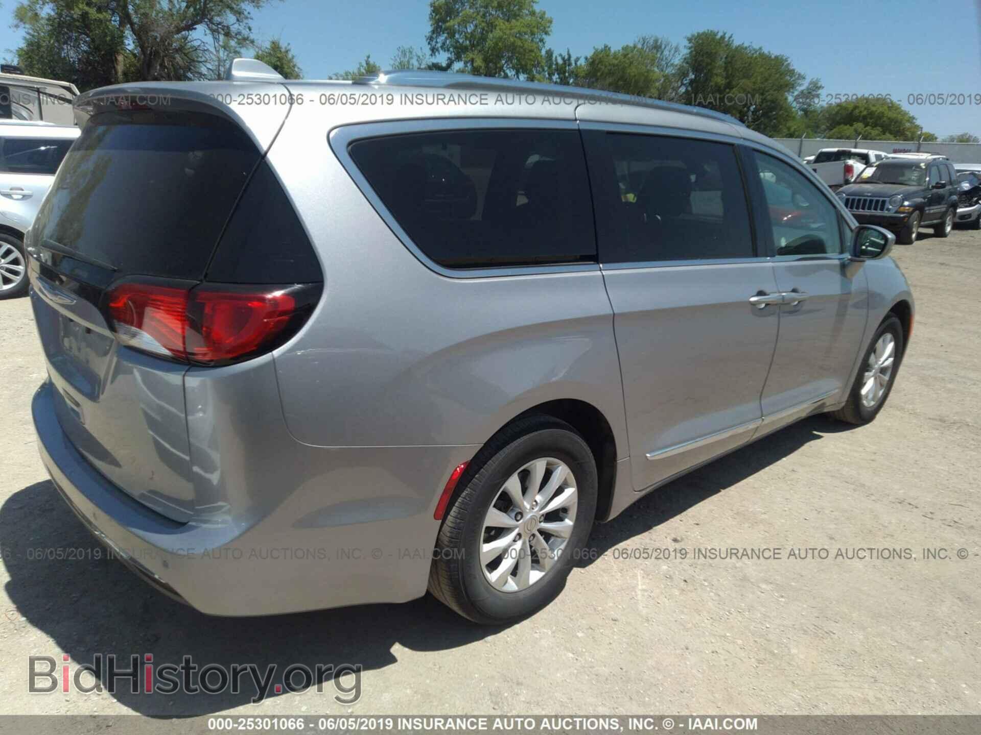 2018 CHRYSLER PACIFICA - VIN: 2C4RC1BG5JR110838 - Фото 4