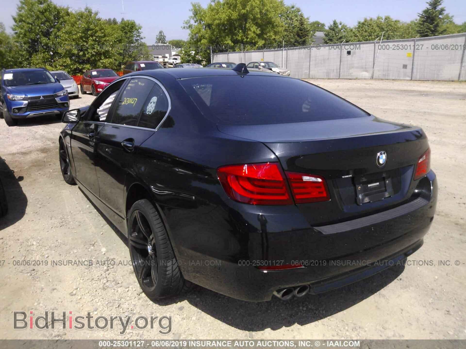 2011 BMW 528 - VIN: WBAFR1C52BC743223 - Фото 3