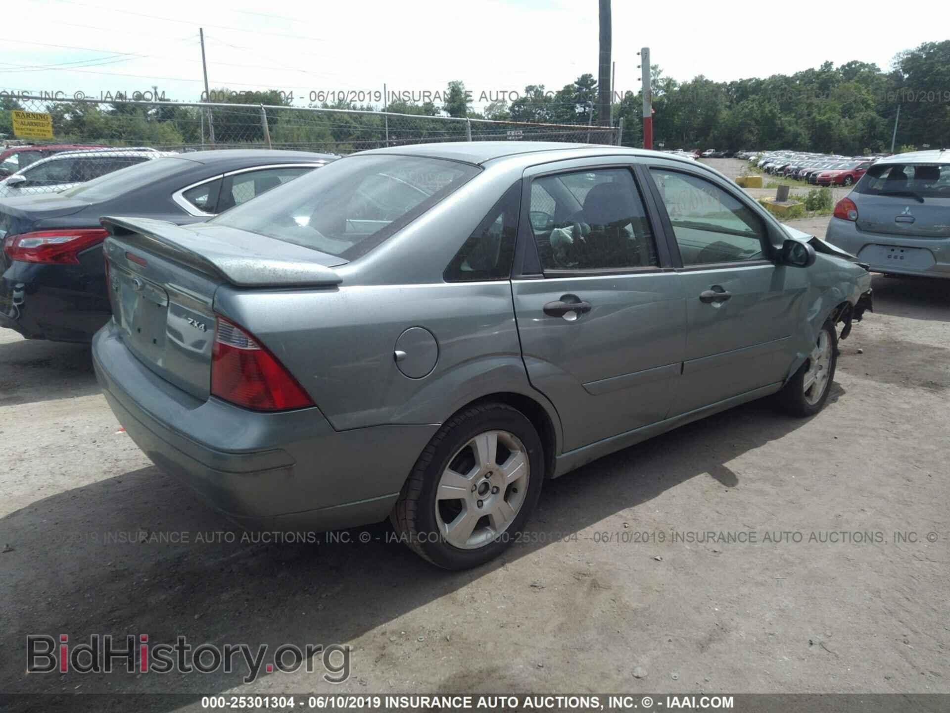 2005 FORD FOCUS - VIN: 1FAFP34N85W105859 - Фото 4