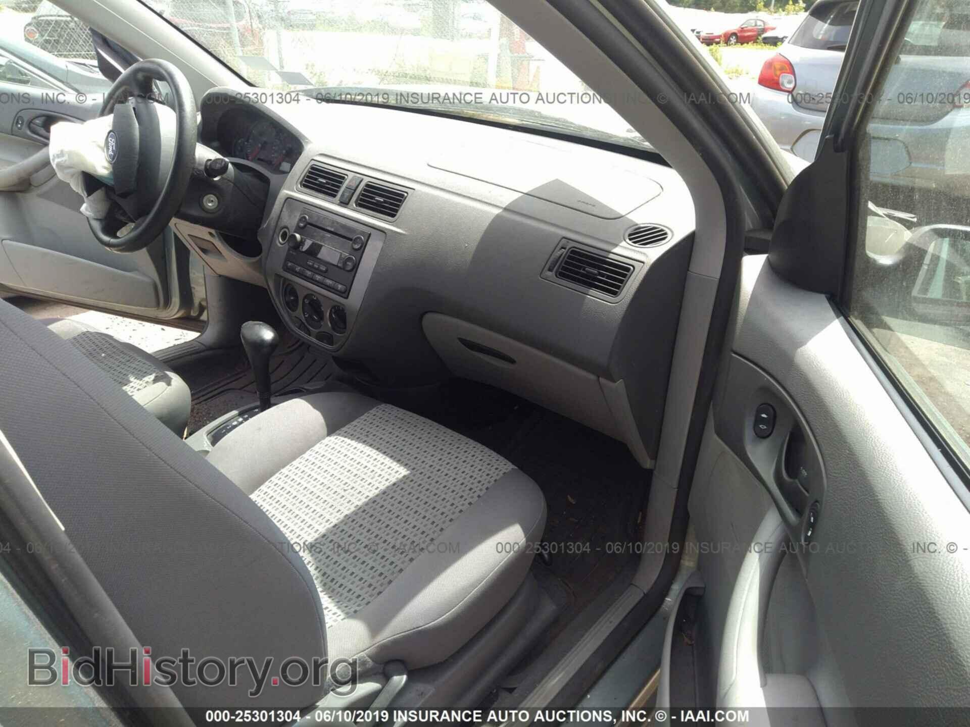 2005 FORD FOCUS - VIN: 1FAFP34N85W105859 - Фото 5