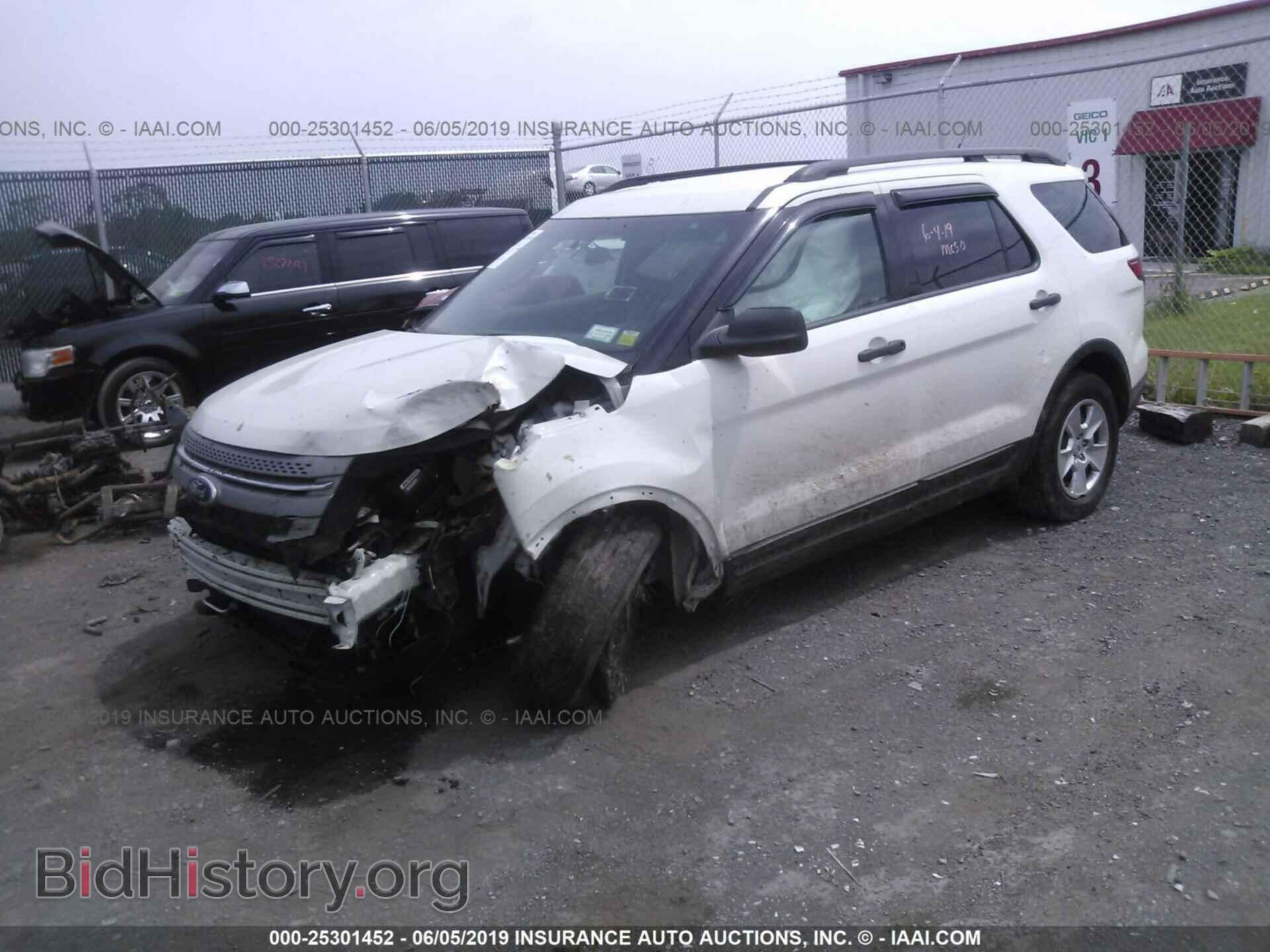 2011 FORD EXPLORER - VIN: 1FMHK7B80BGA56132 - Фото 2