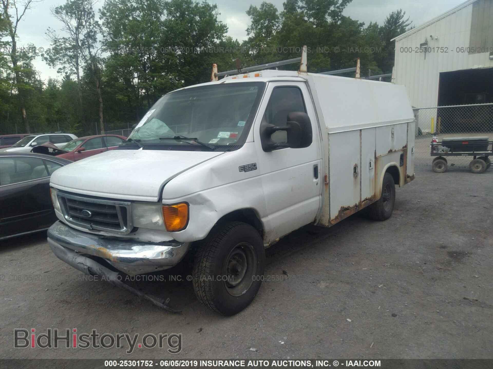 2004 FORD ECONOLINE - VIN: 1FDSE35L84HA40408 - Фото 2
