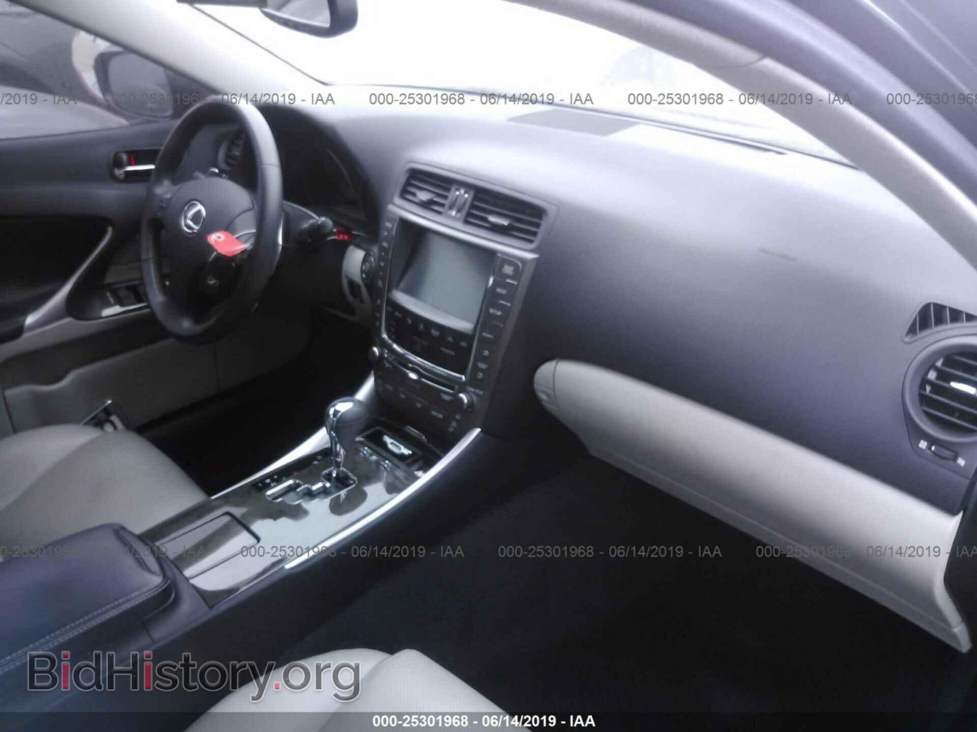 2010 LEXUS IS - VIN: JTHBF5C29A5126801 - Photo 5