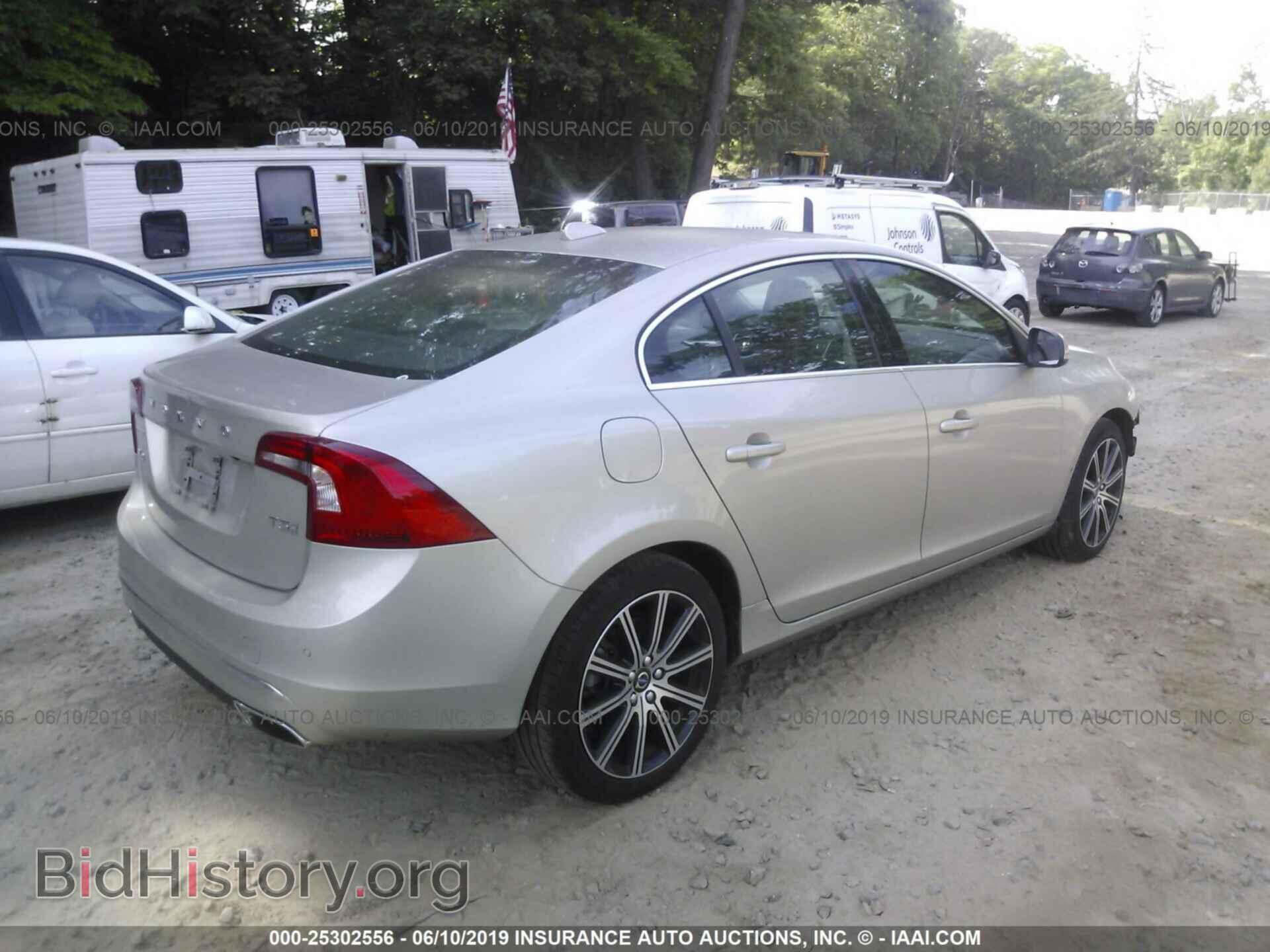 2017 VOLVO S60 - VIN: LYV402HMXHB132394 - Фото 4