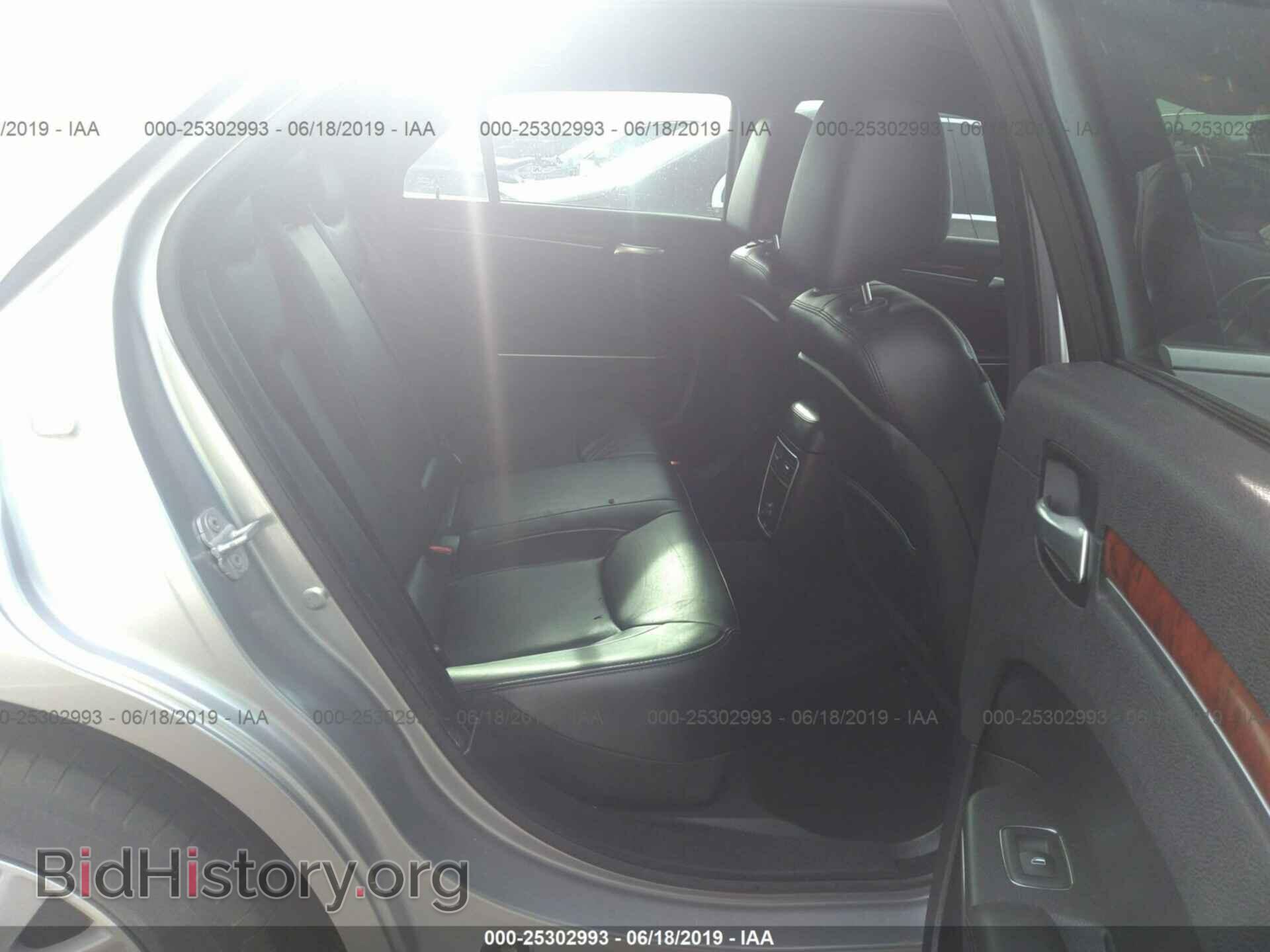 2013 CHRYSLER 300 - VIN: 2C3CCAAG3DH740315 - Фото 8