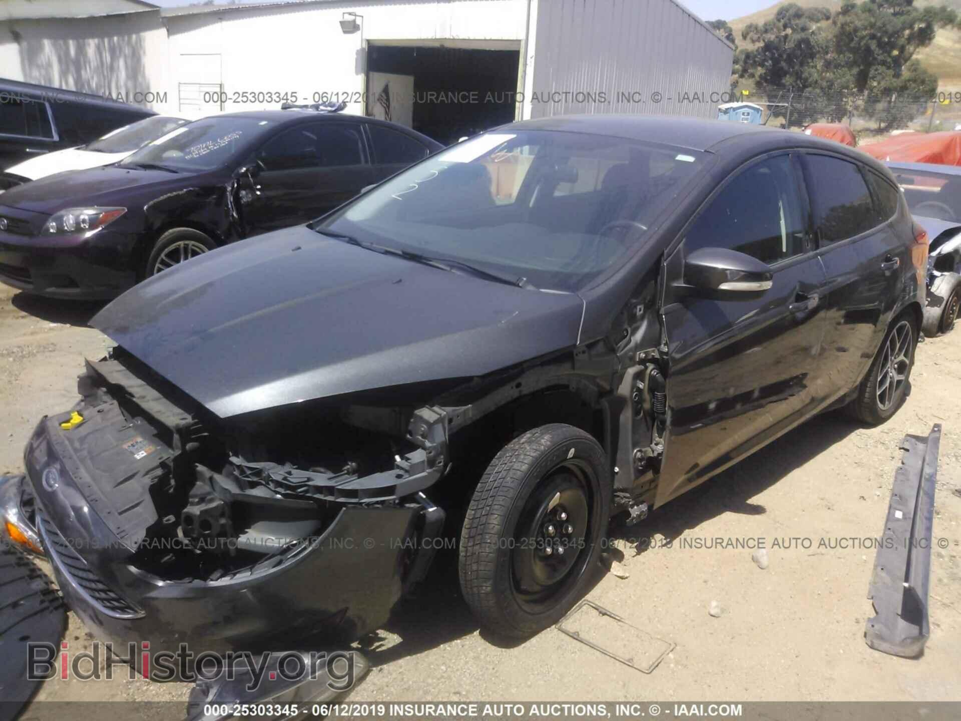 2015 Ford Focus - VIN: 1FADP3K20FL281386 - Фото 2