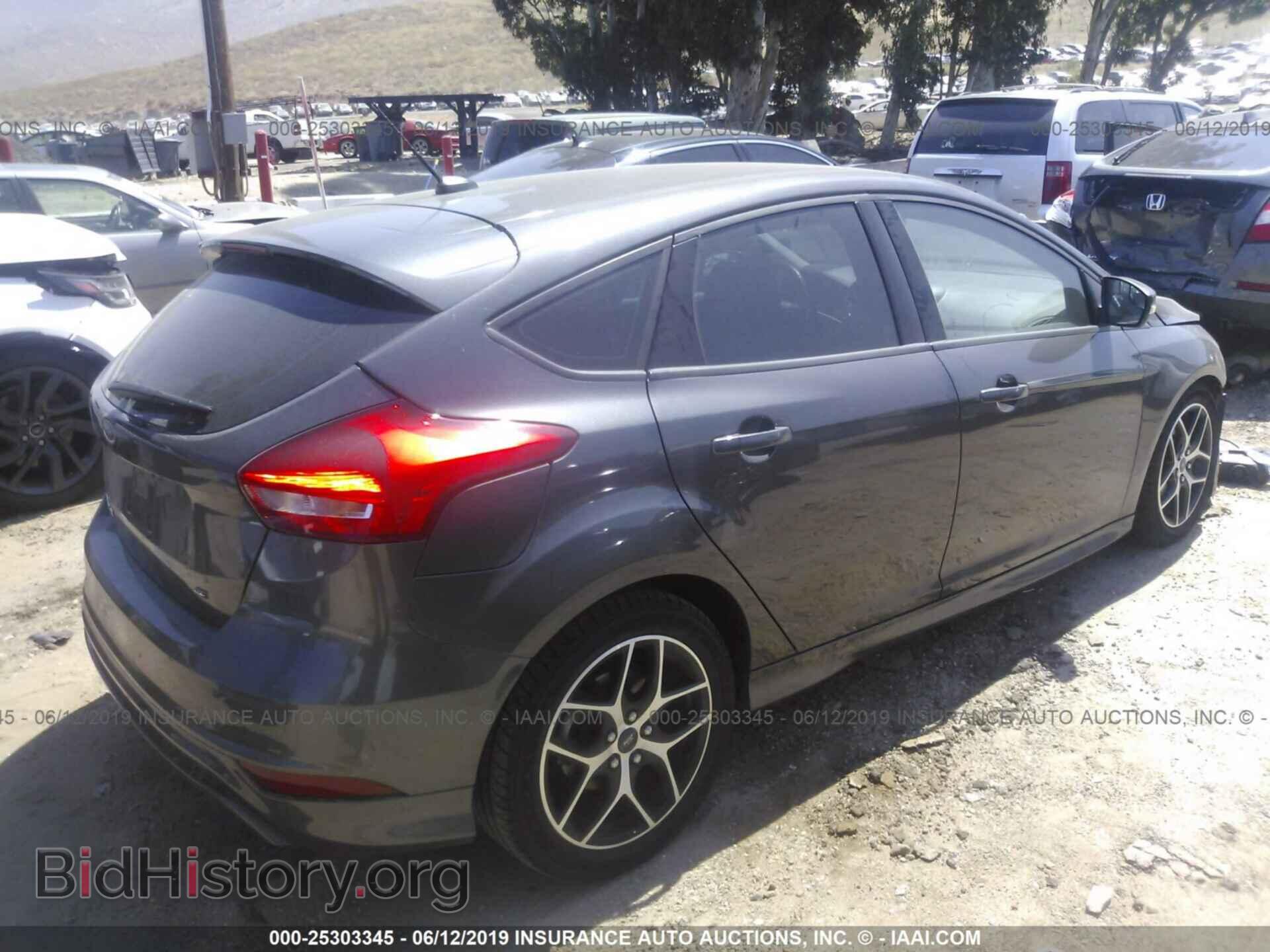2015 Ford Focus - VIN: 1FADP3K20FL281386 - Фото 4