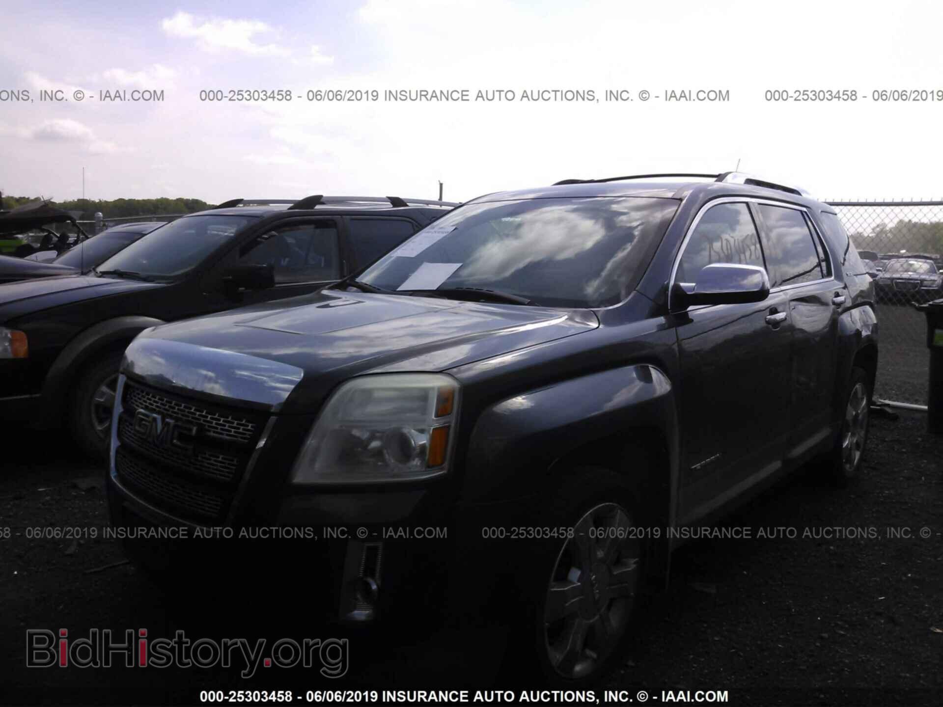 2010 GMC TERRAIN - VIN: 2CTFLJEY8A6266448 - Photo 2
