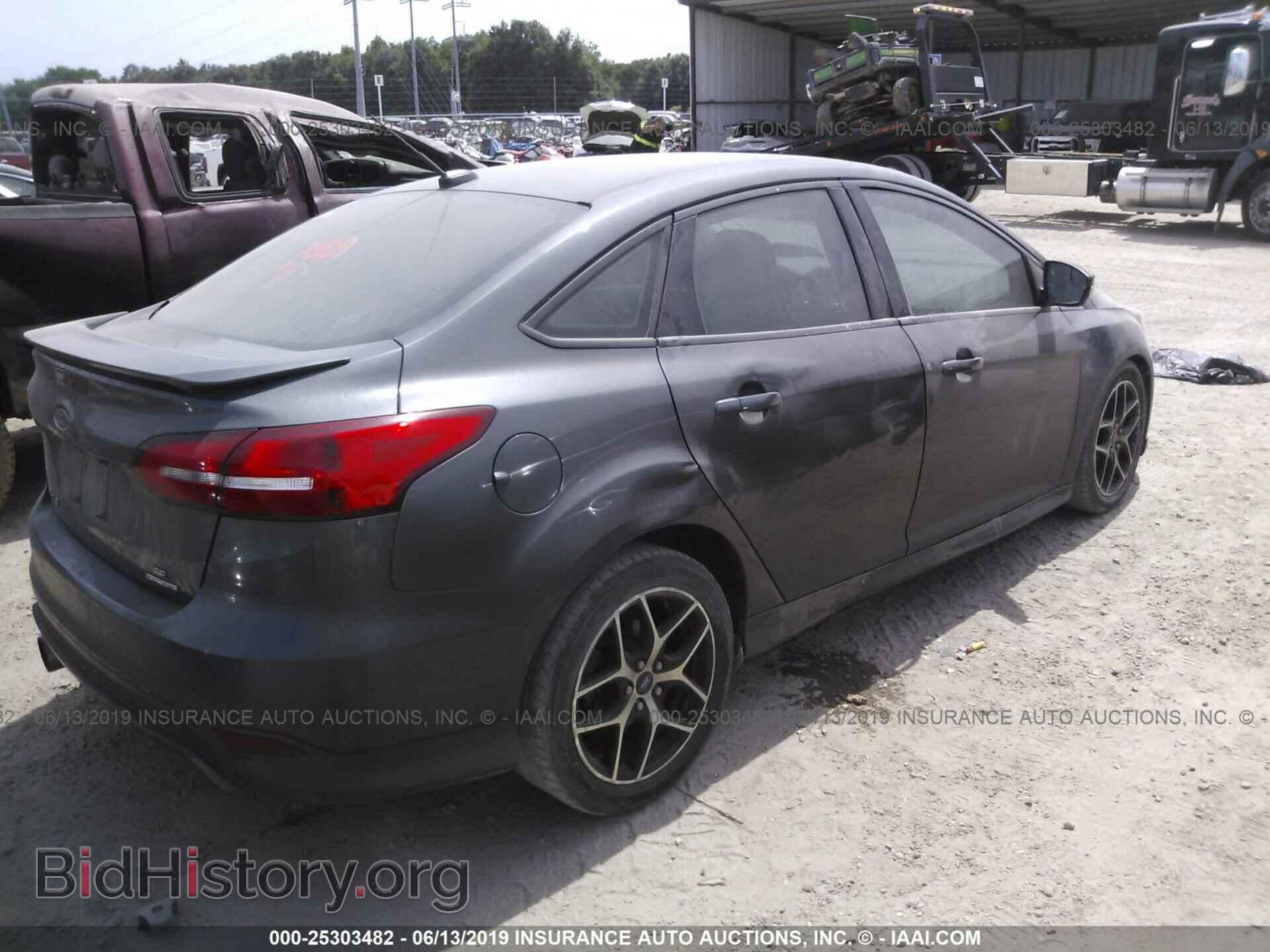 2015 FORD FOCUS - VIN: 1FADP3F22FL238484 - Photo 4