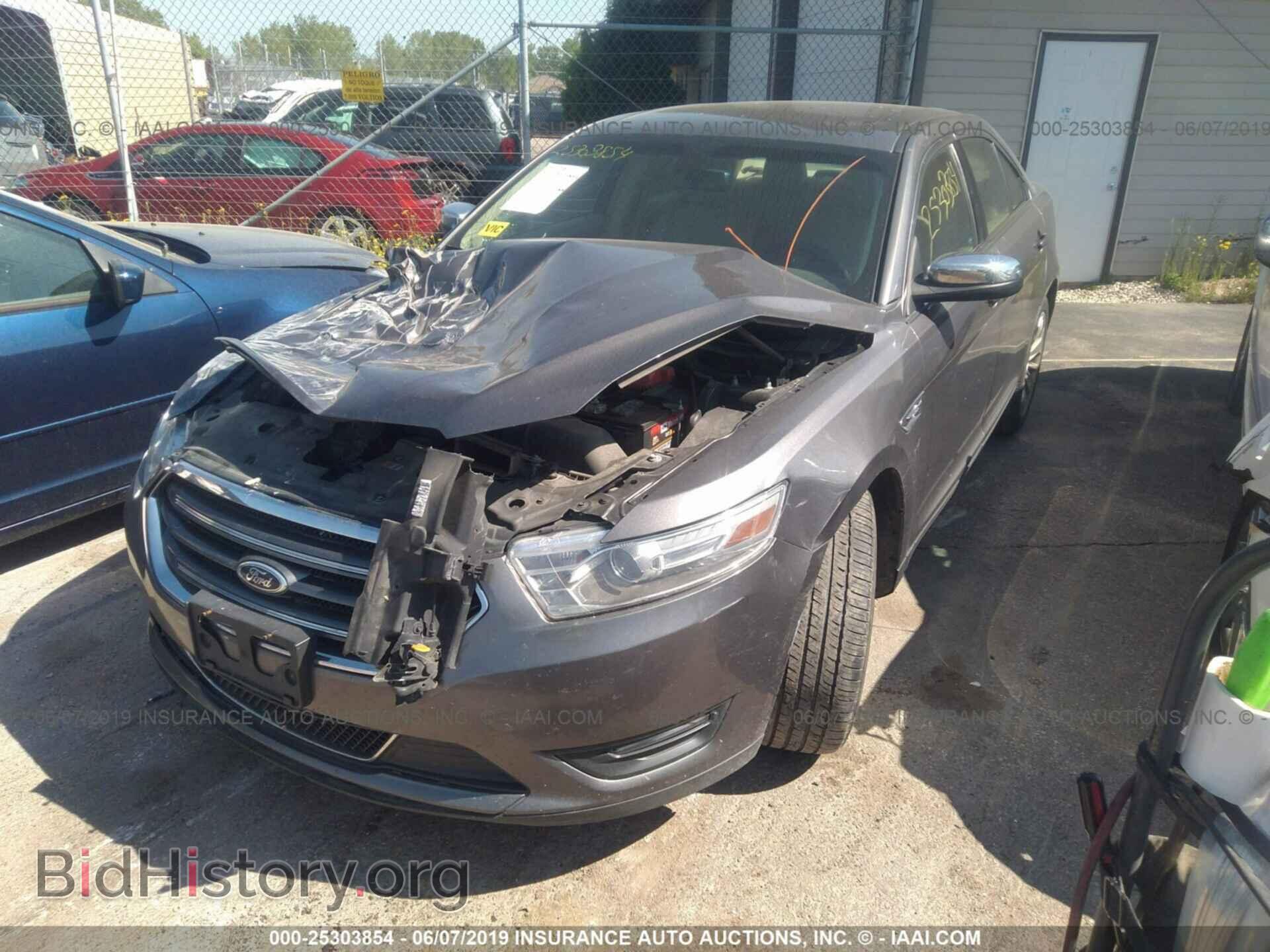 2013 FORD TAURUS - VIN: 1FAHP2F83DG117582 - Фото 2