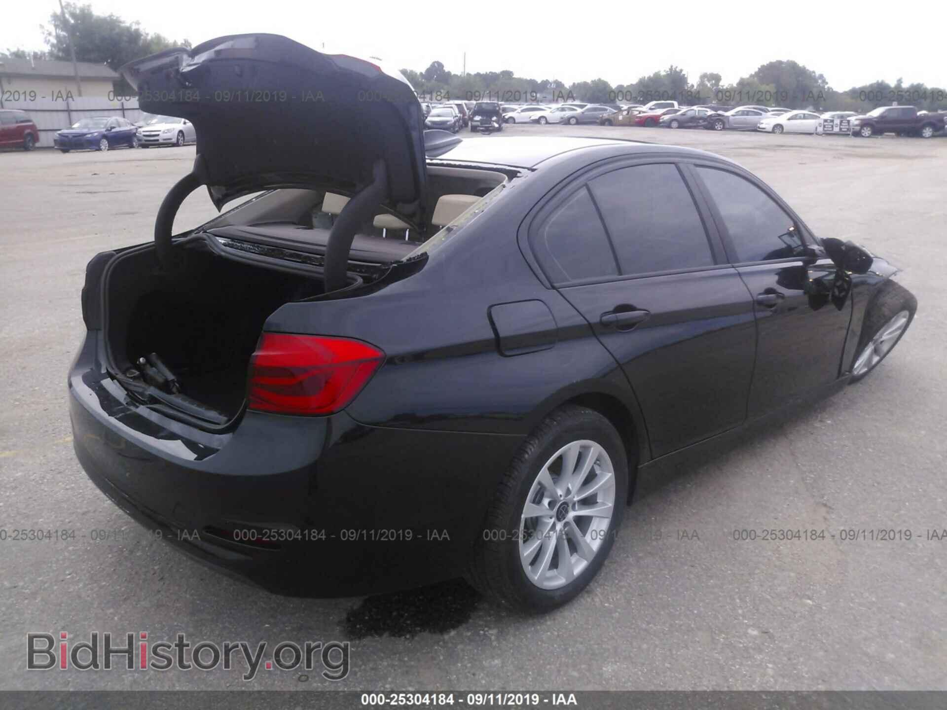2018 BMW 320 - VIN: WBA8E5G52JNU47479 - Фото 4