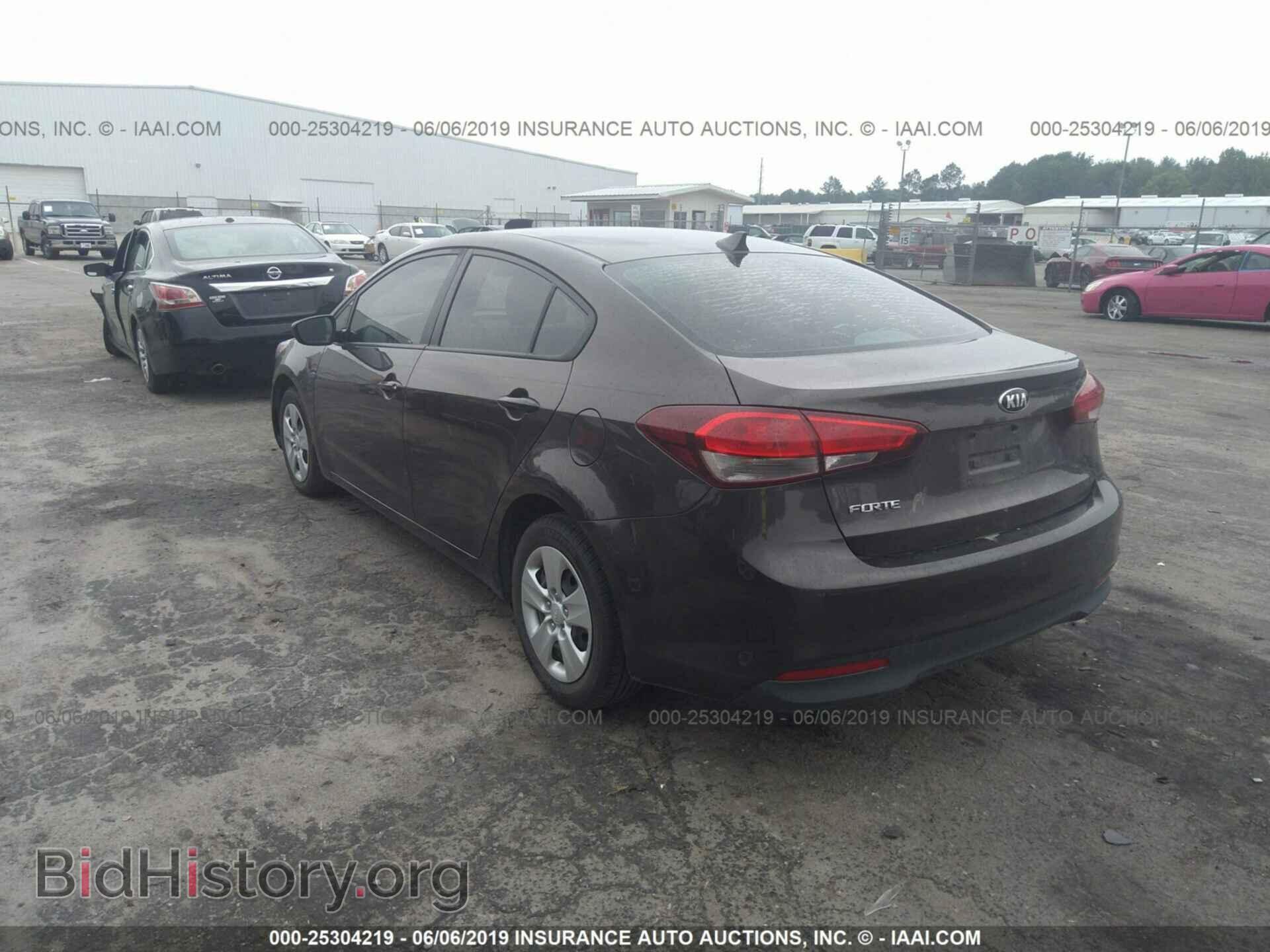 2017 KIA FORTE - VIN: 3KPFK4A76HE043896 - Photo 3