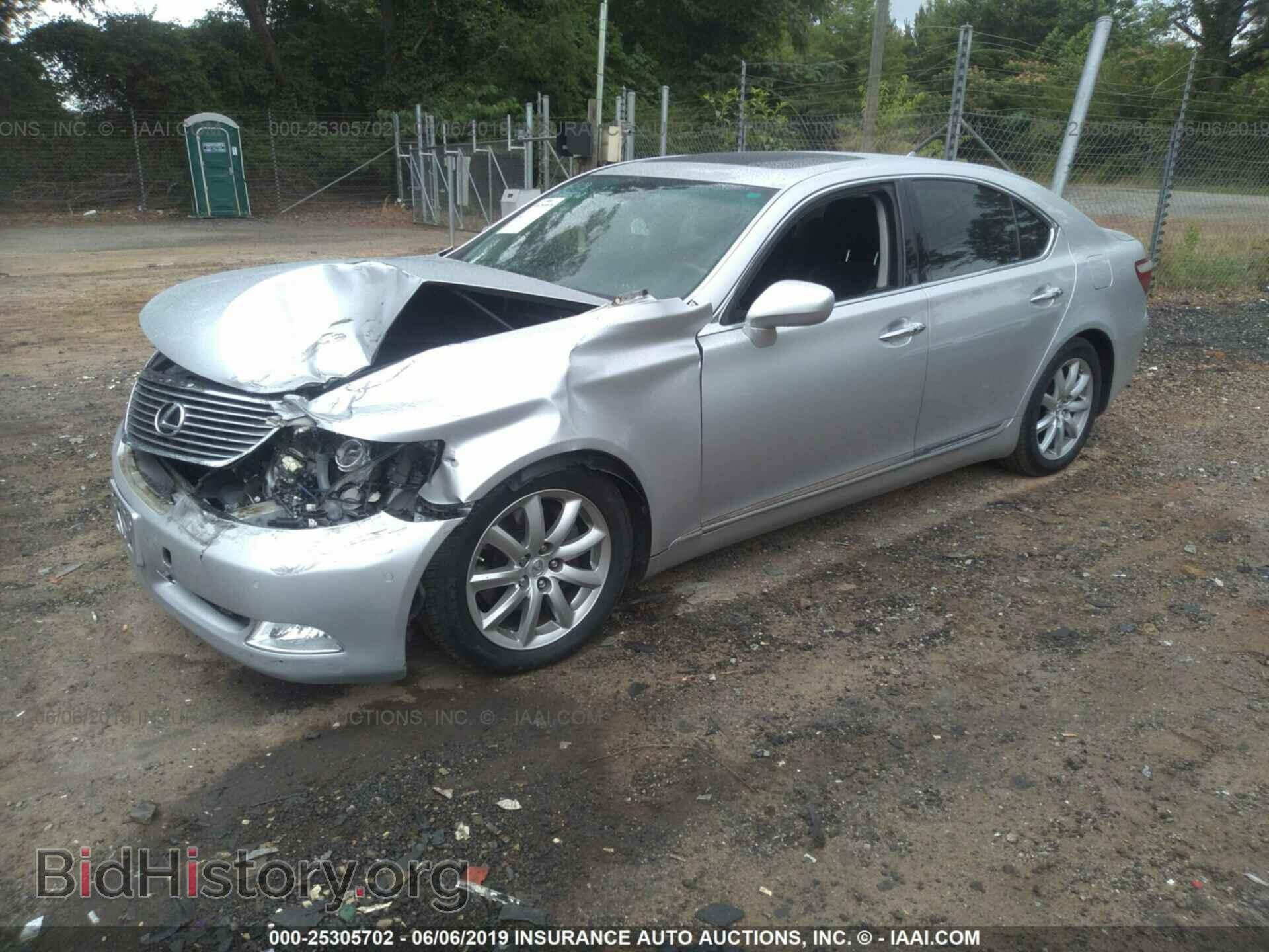 2009 LEXUS LS - VIN: JTHBL46FX95086077 - Фото 2