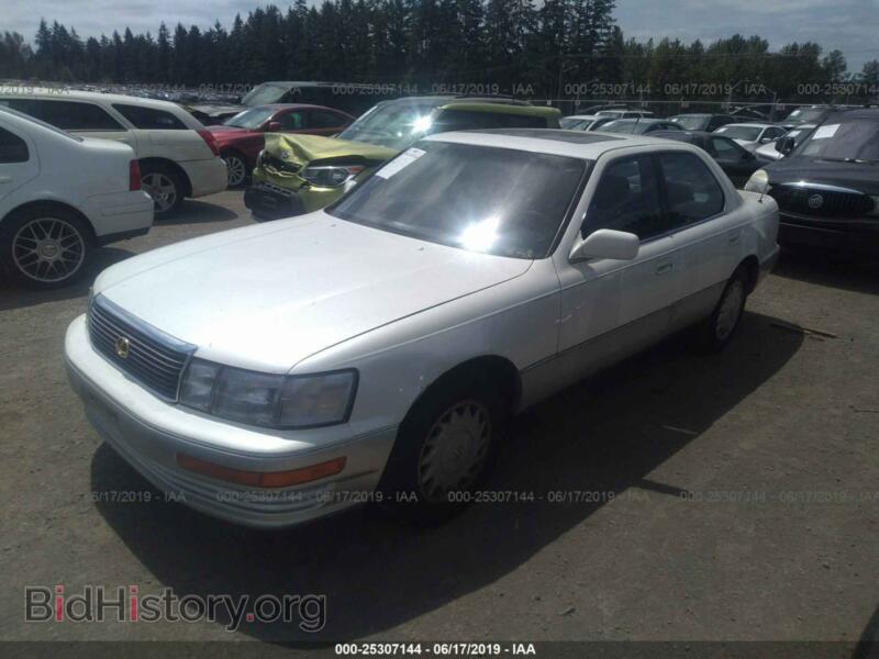 1992 Lexus LS (VIN JT8UF11E2N0119528) — photo 2 of 10