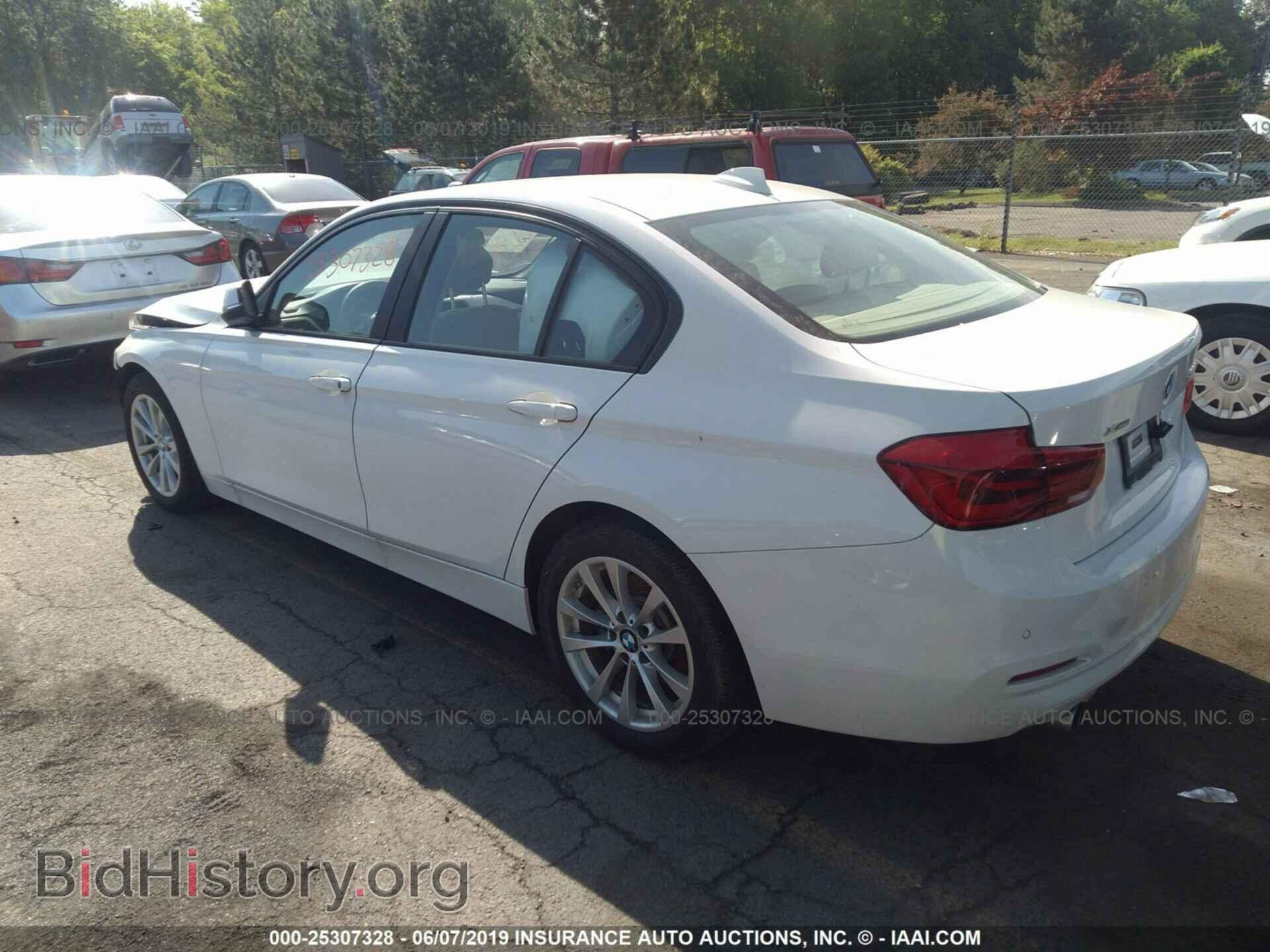 2016 BMW 320 - VIN: WBA8E5G51GNU20041 - Photo 3