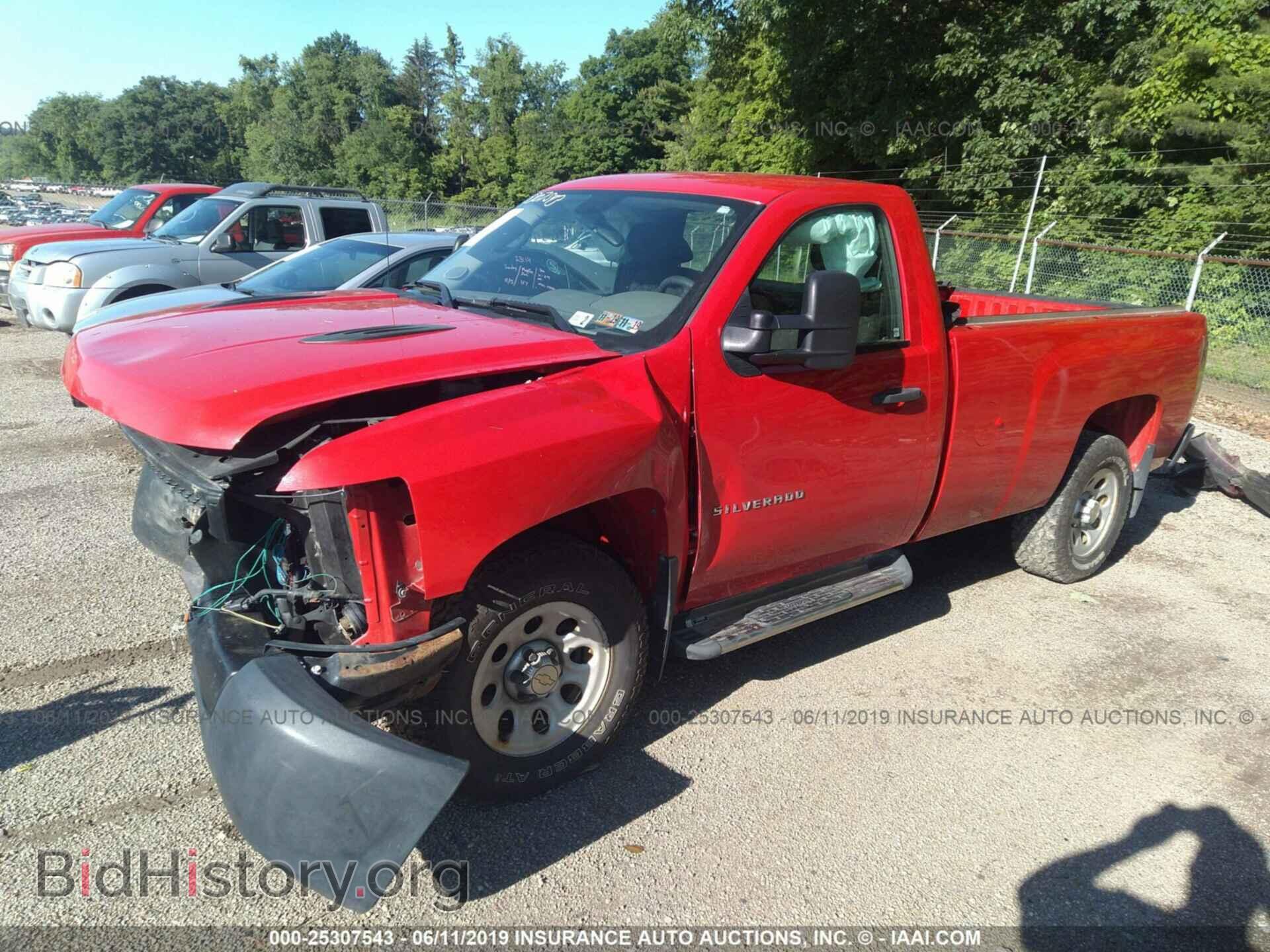 2011 CHEVROLET SILVERADO - VIN: 1GCNKPE08BF133476 - Фото 2