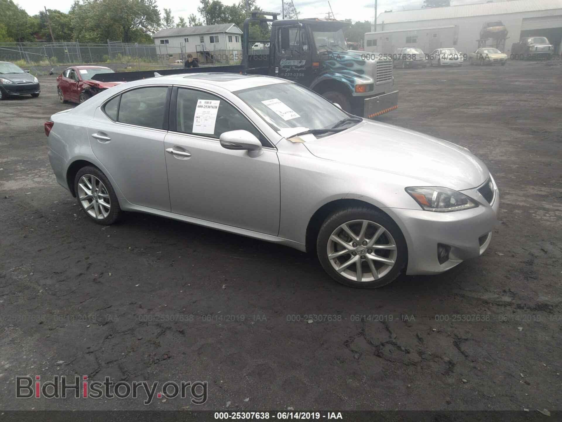 Photo JTHCF5C22C5057540 - LEXUS IS 2012