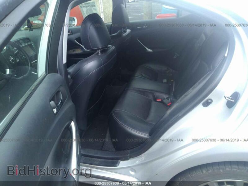 2012 Lexus IS (VIN JTHCF5C22C5057540) — photo 8 of 10
