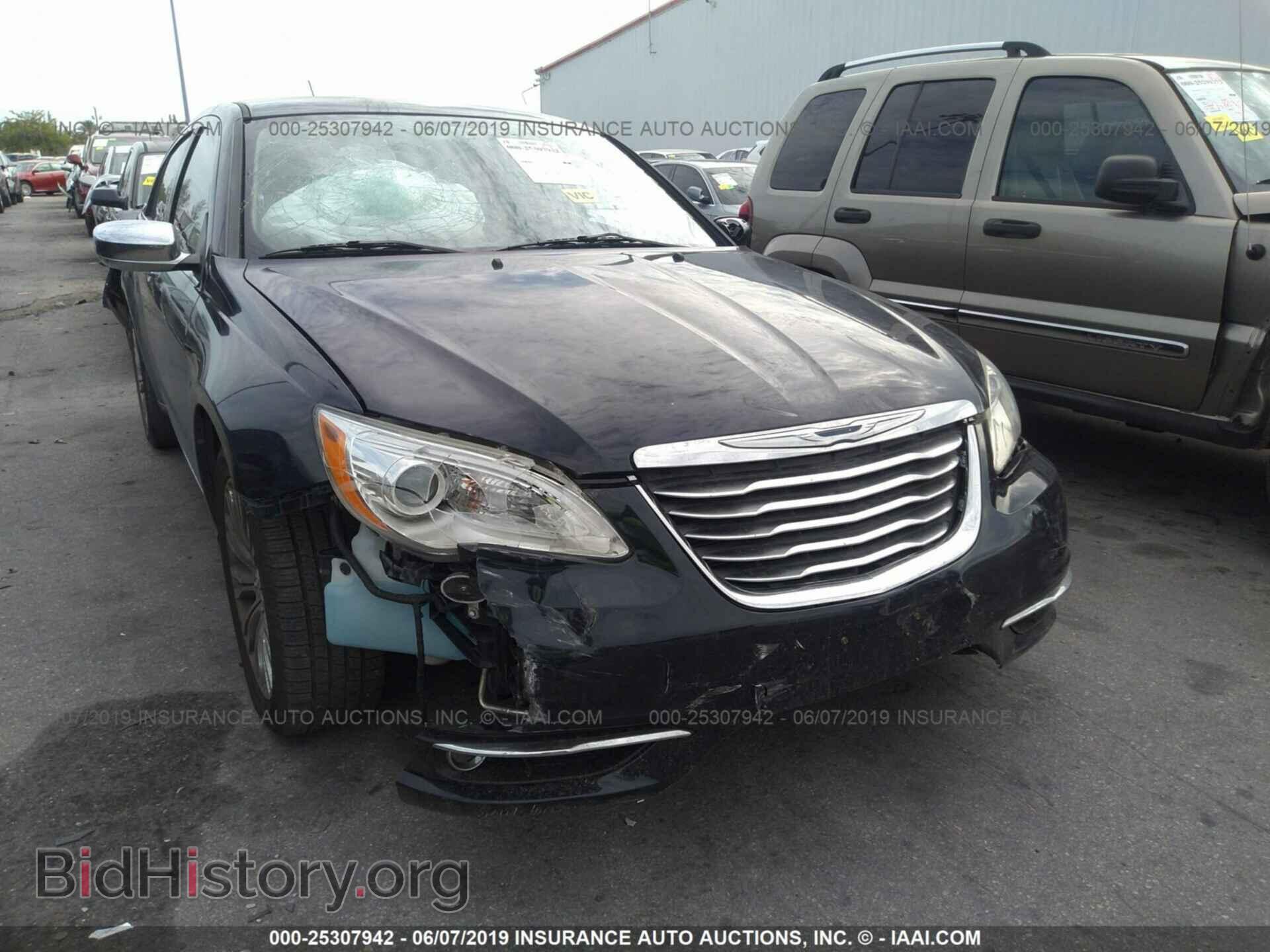 2011 CHRYSLER 200 - VIN: 1C3BC2FG1BN546302 - Фото 6