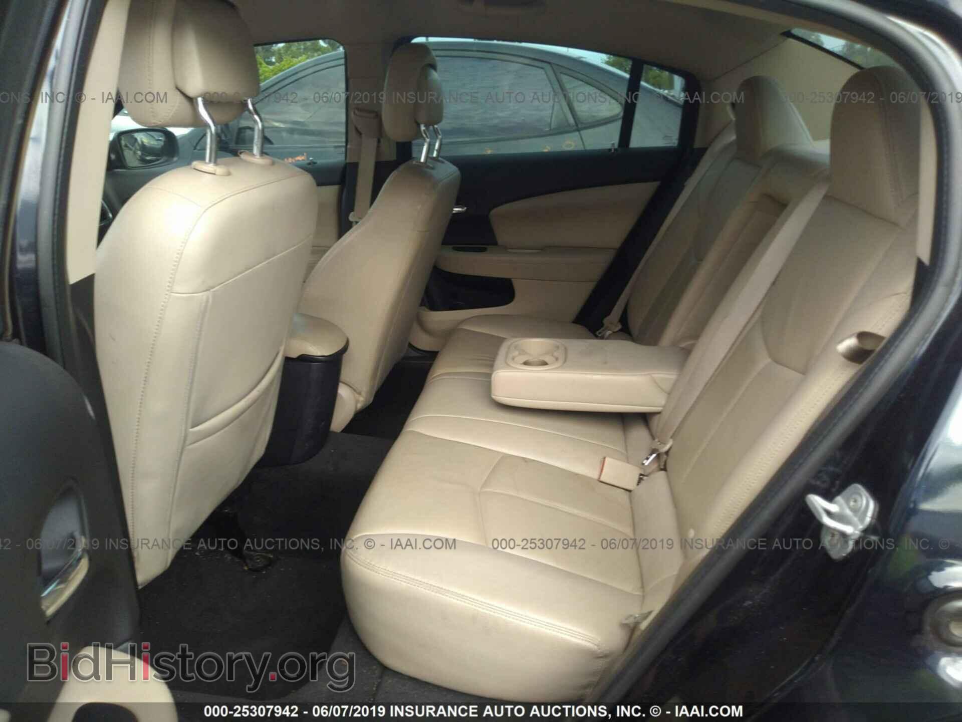 2011 CHRYSLER 200 - VIN: 1C3BC2FG1BN546302 - Фото 8