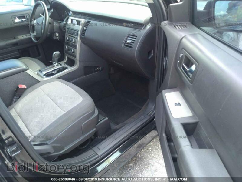 2011 Ford FLEX (VIN 2FMGK5BC0BBD18145) — фото 5 из 10