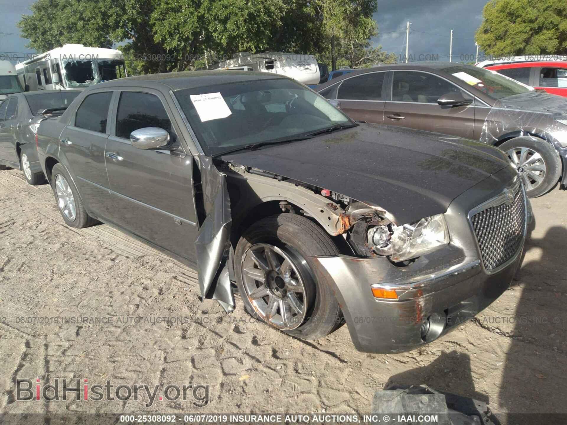 Фотография 2C3CA6CTXAH153876 - CHRYSLER 300C 2010