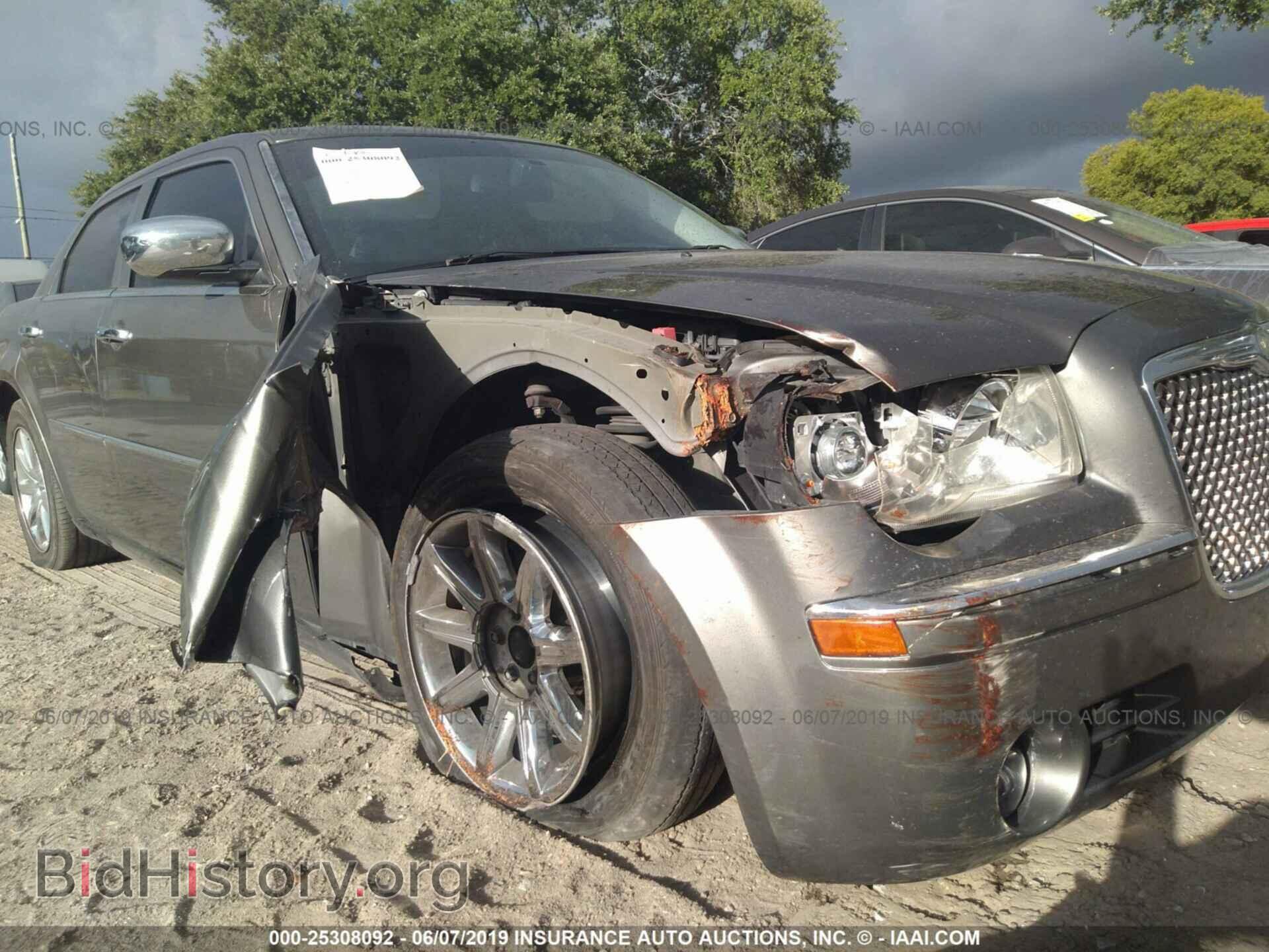 2010 CHRYSLER 300C - VIN: 2C3CA6CTXAH153876 - Фото 6