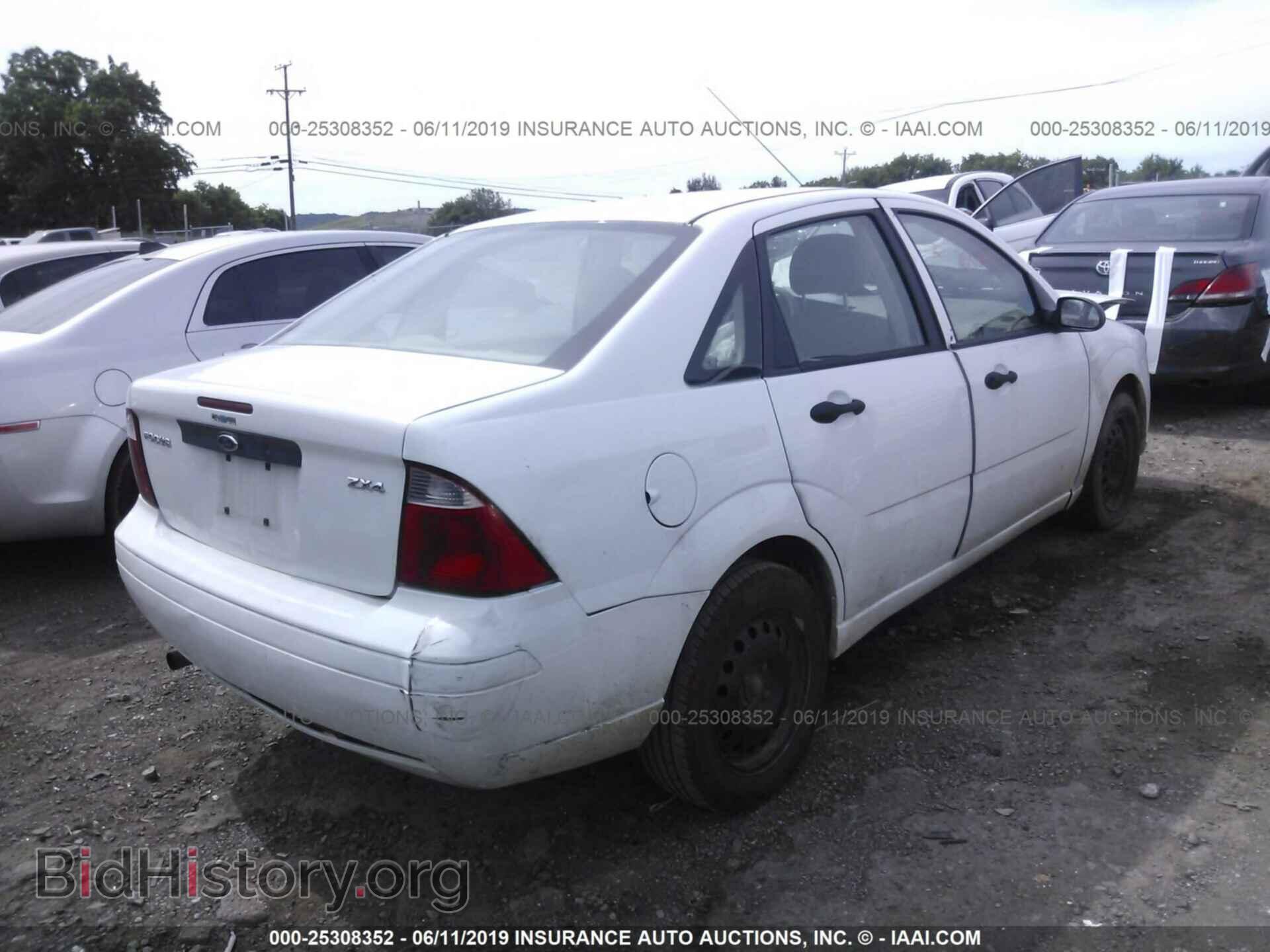 2005 FORD FOCUS - VIN: 1FAFP34N05W200397 - Фото 4