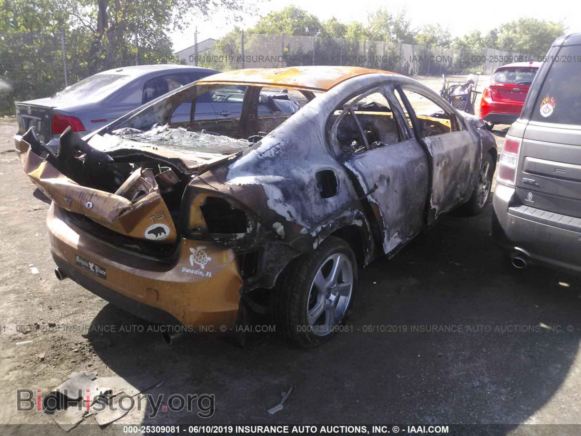 2013 VOLVO S60 - VIN: YV1612FS2D2226007 - Фото 4