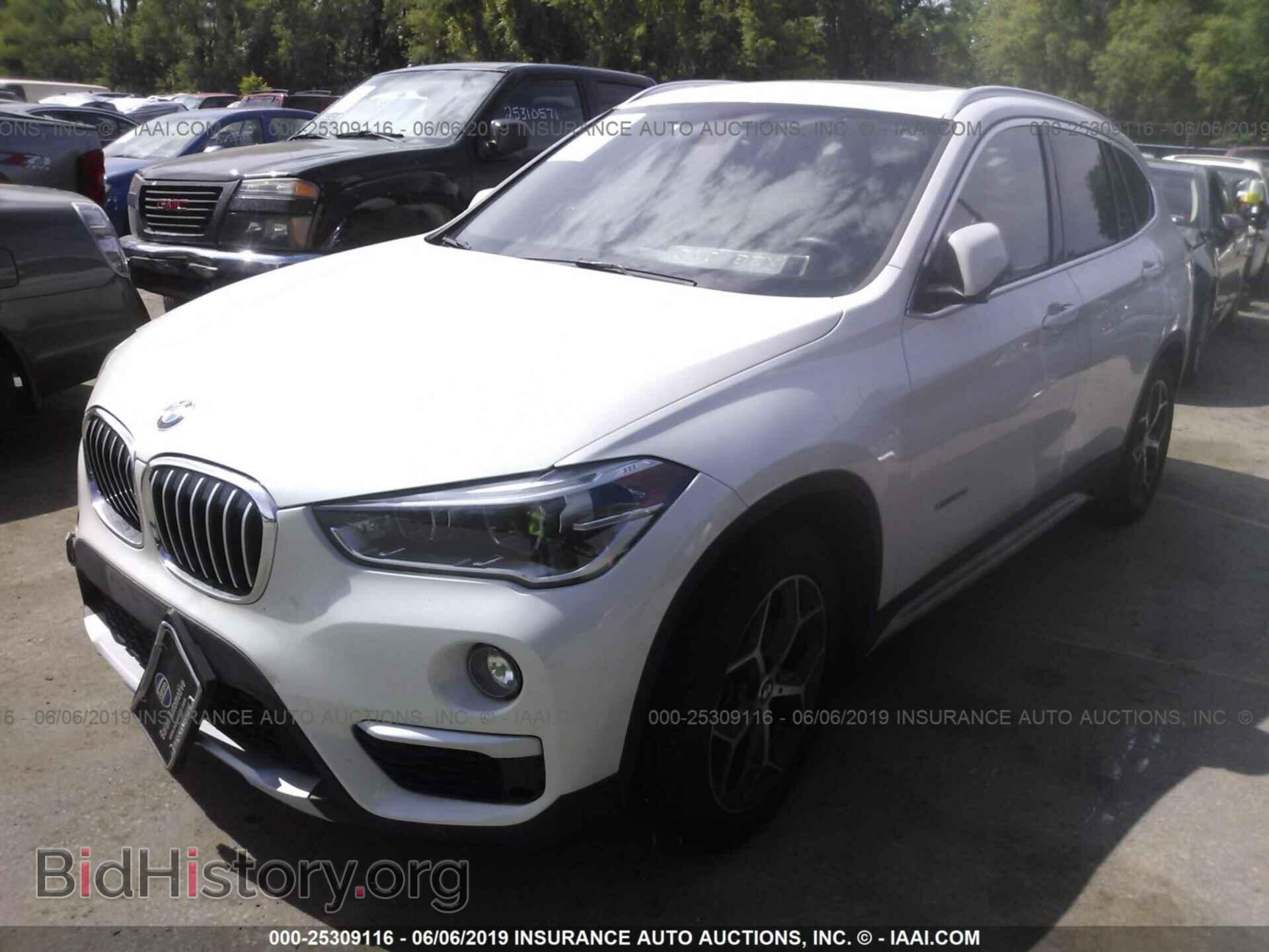2016 BMW X1 - VIN: WBXHT3C30G5E48744 - Фото 2