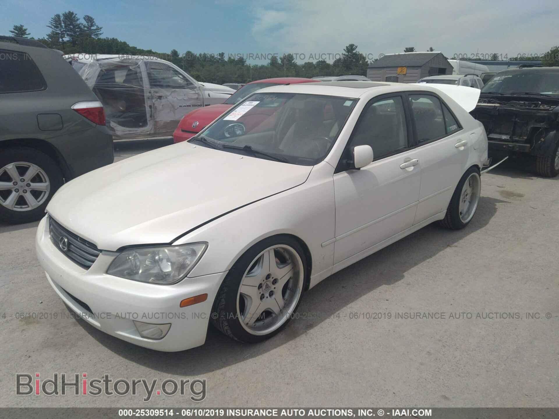 2001 LEXUS IS - VIN: JTHBD182610001131 - Photo 2