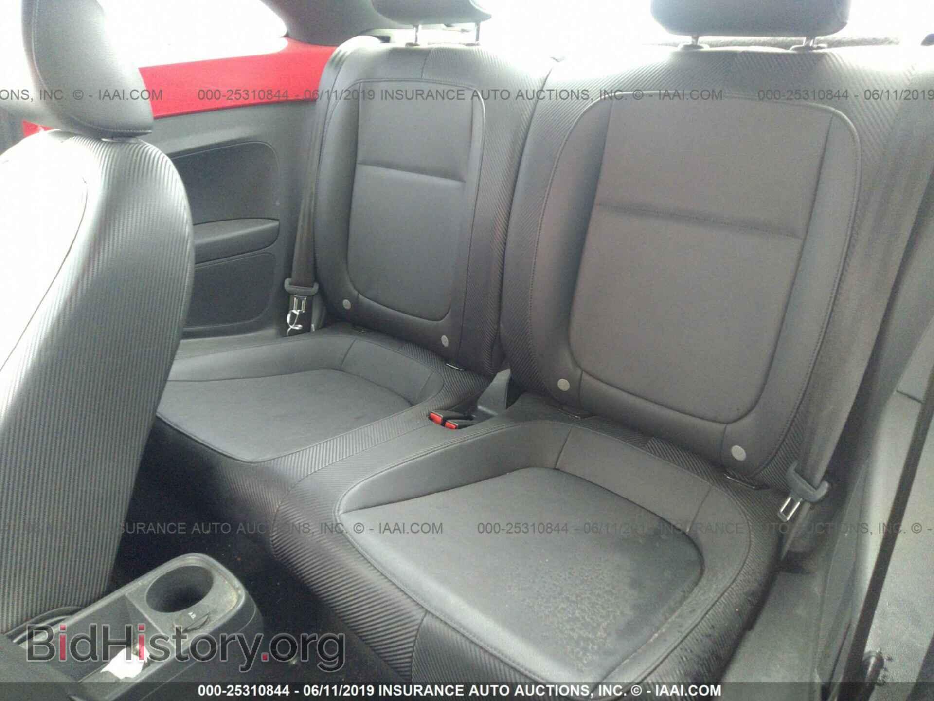 2012 VOLKSWAGEN BEETLE - VIN: 3VWJP7AT6CM633585 - Фото 8