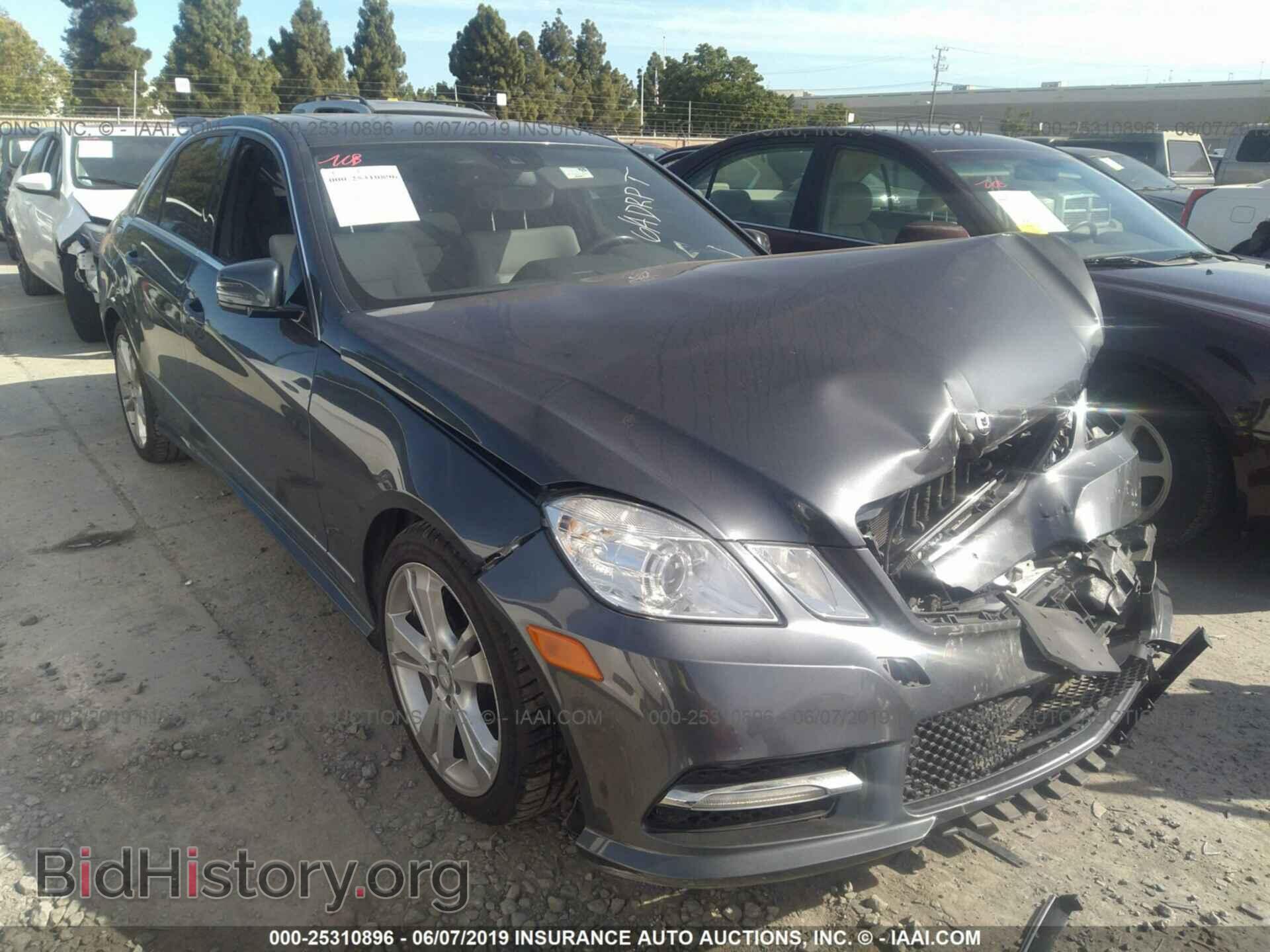 Photo WDDHF5KBXCA562277 - MERCEDES-BENZ E 2012