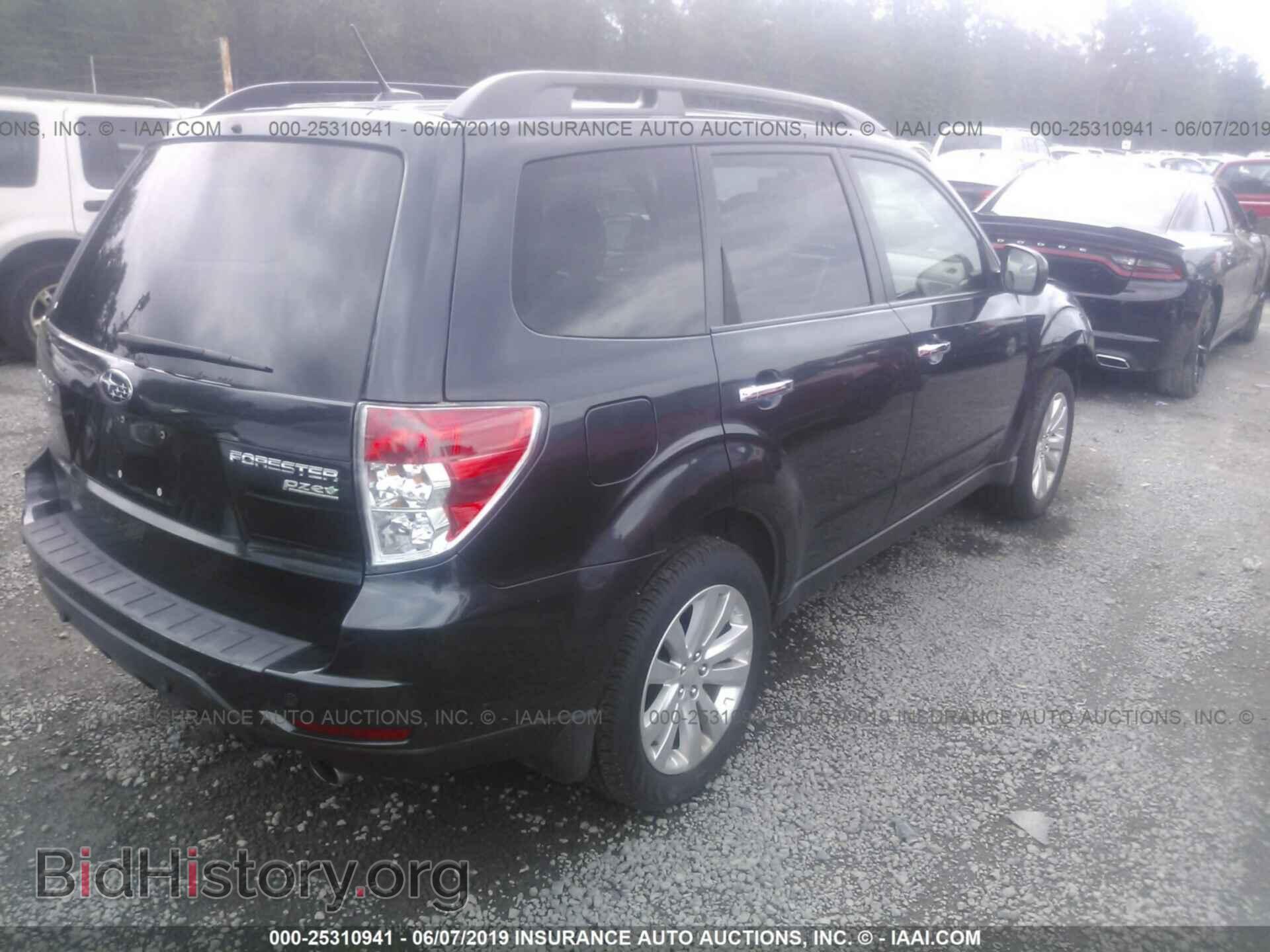 2011 SUBARU FORESTER - VIN: JF2SHAECXBH776779 - Фото 4
