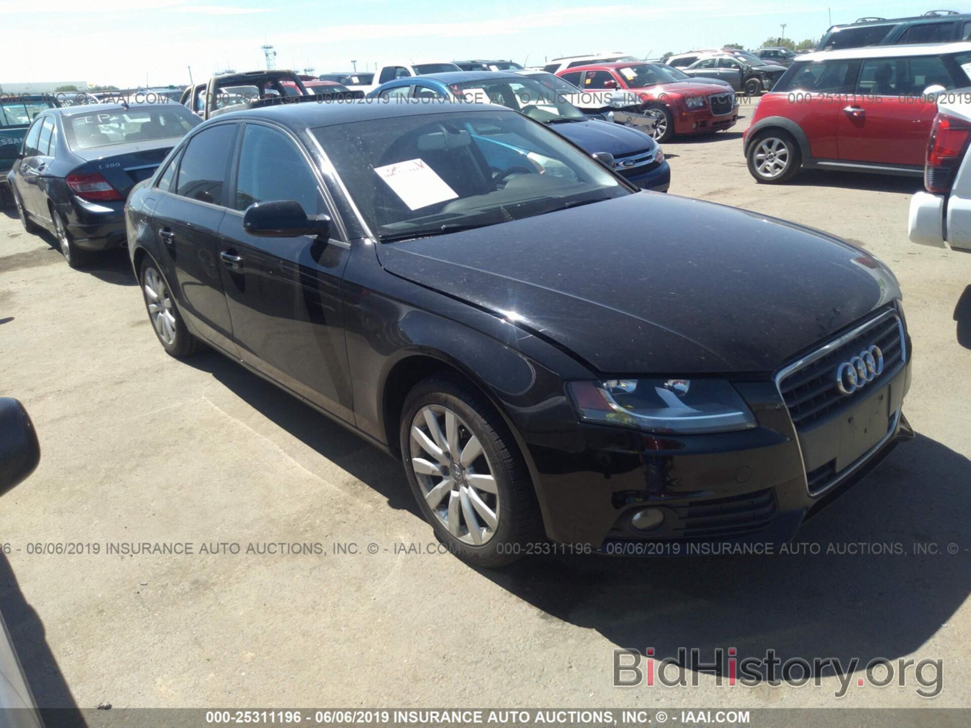 Фотография WAUAFAFL3CN009130 - AUDI A4 2012