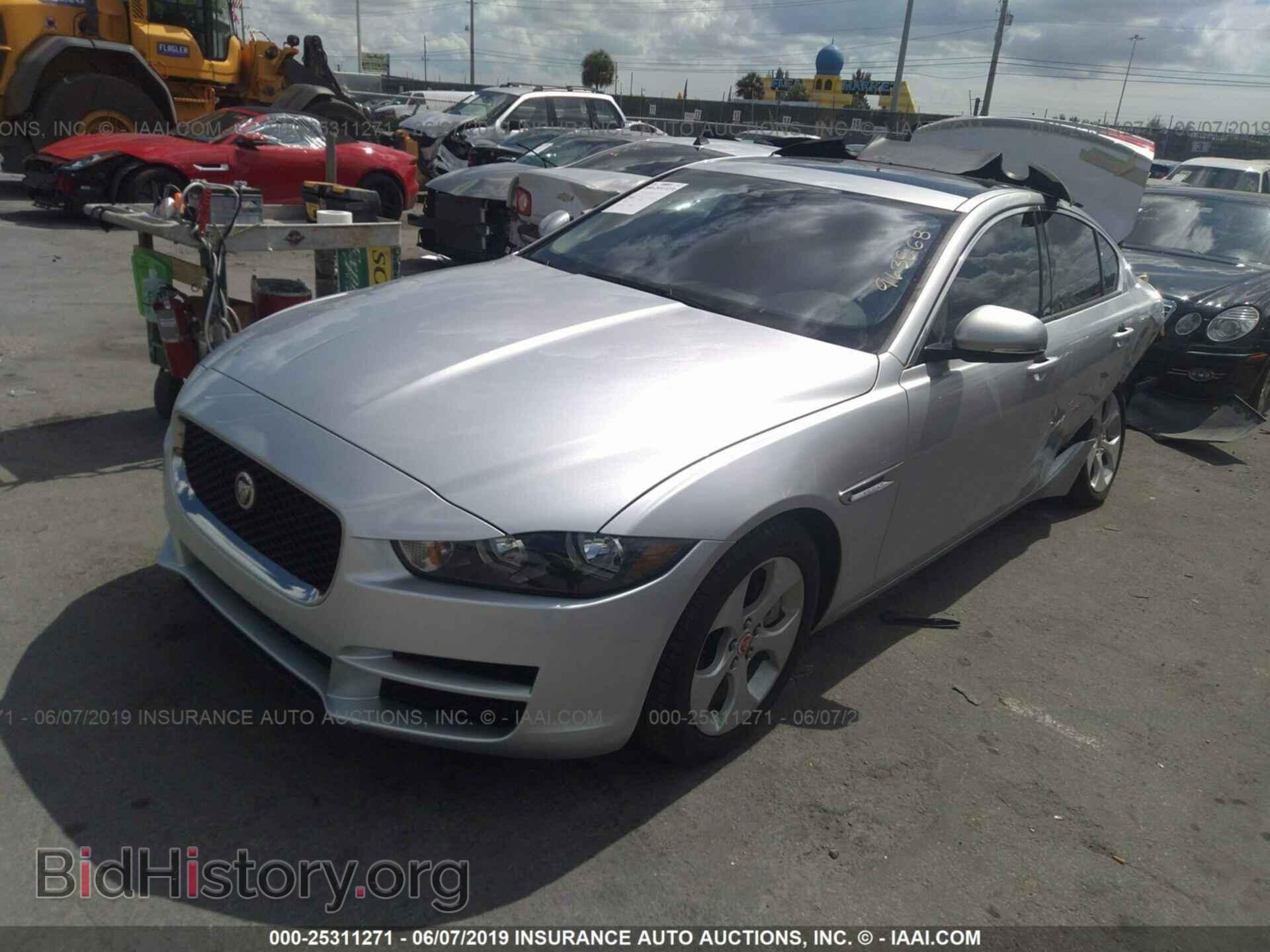 2017 JAGUAR XE - VIN: SAJAR4BG9HA963868 - Фото 2