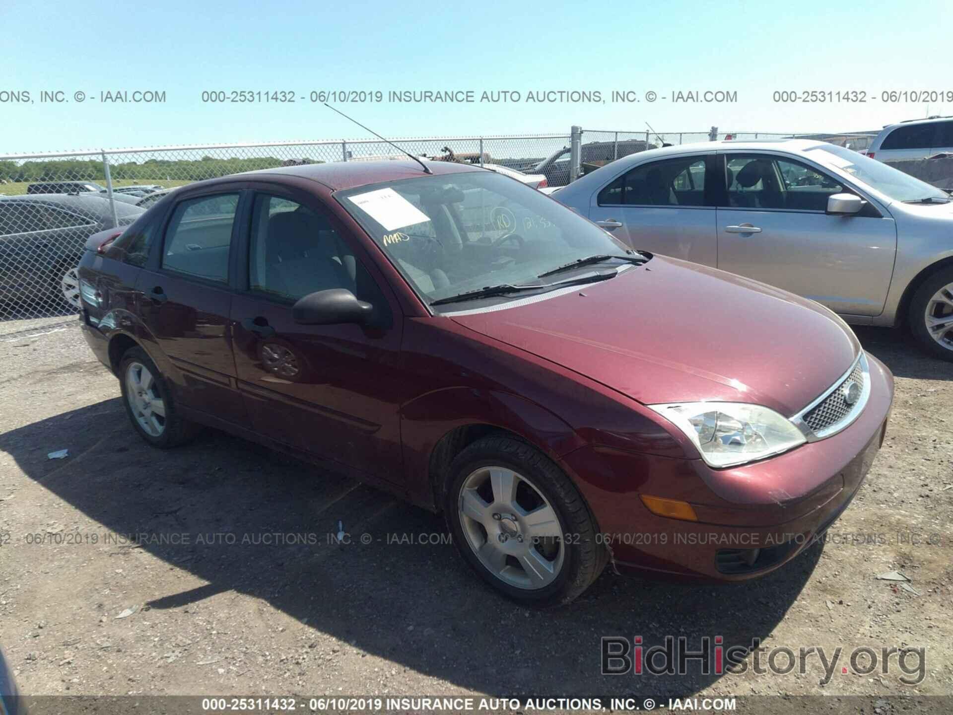 Photo 1FAHP34N57W137129 - FORD FOCUS 2007