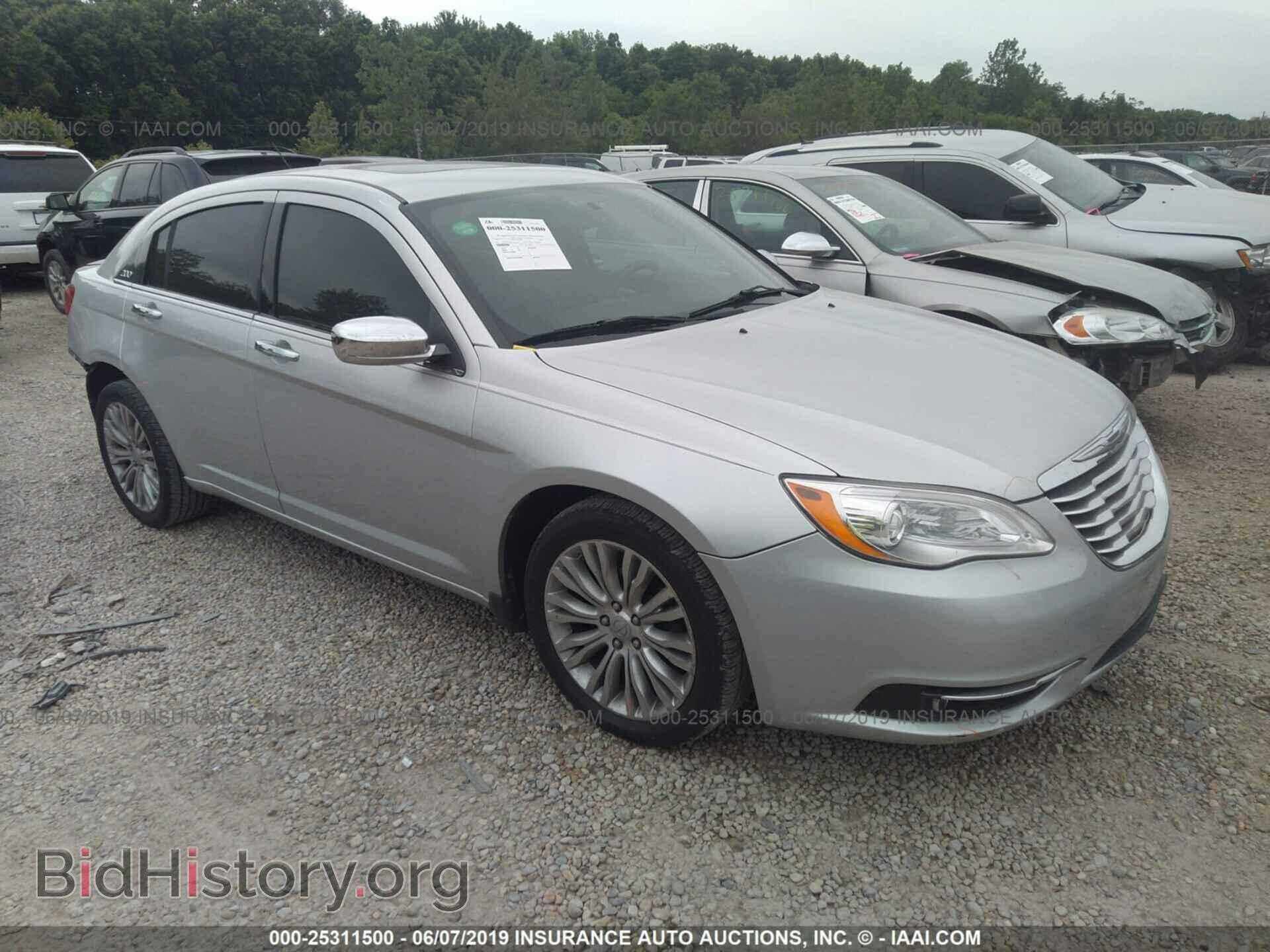 Photo 1C3BC2FG2BN582161 - CHRYSLER 200 2011