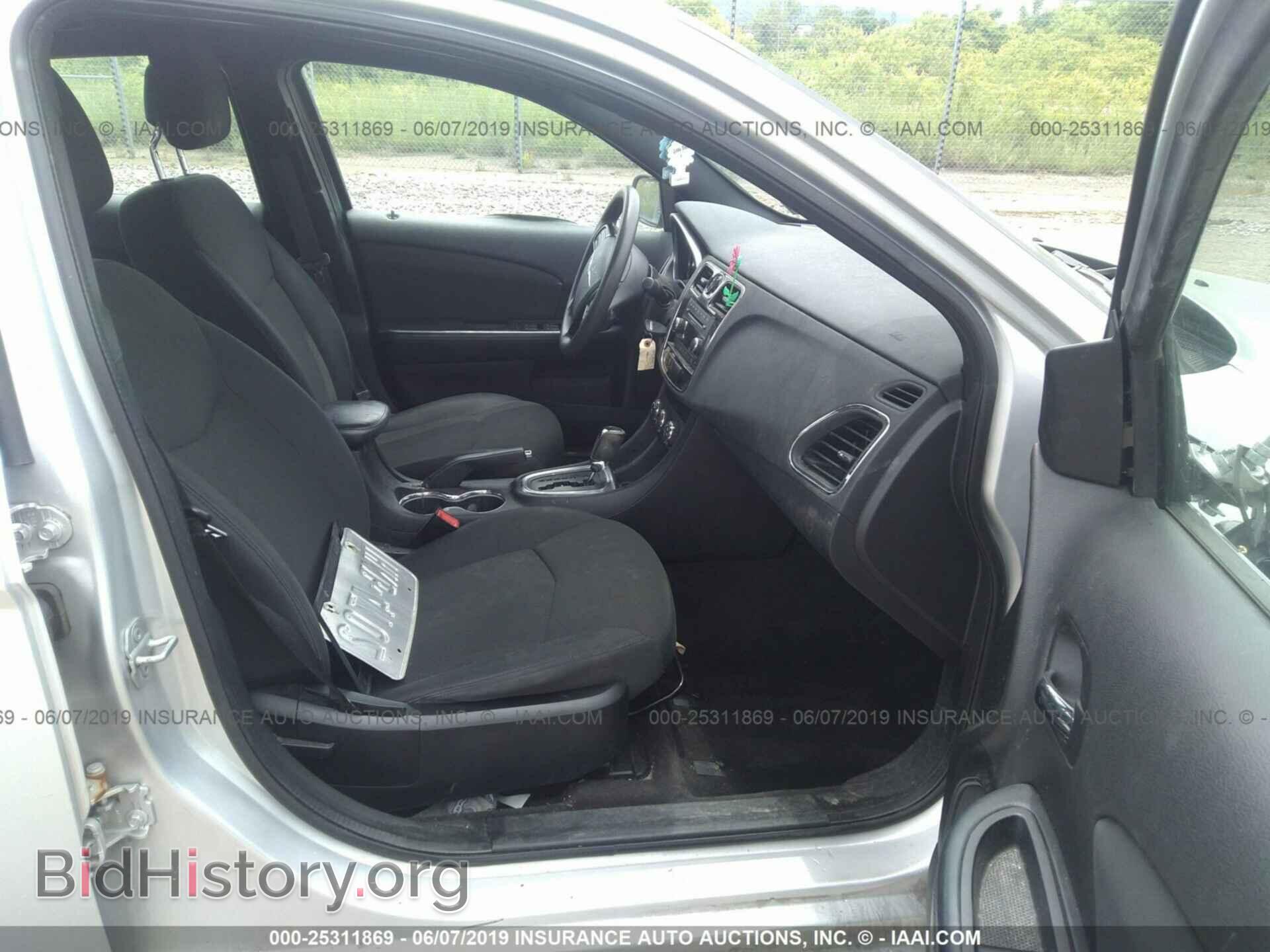 2012 CHRYSLER 200 - VIN: 1C3CCBAB0CN101244 - Фото 5
