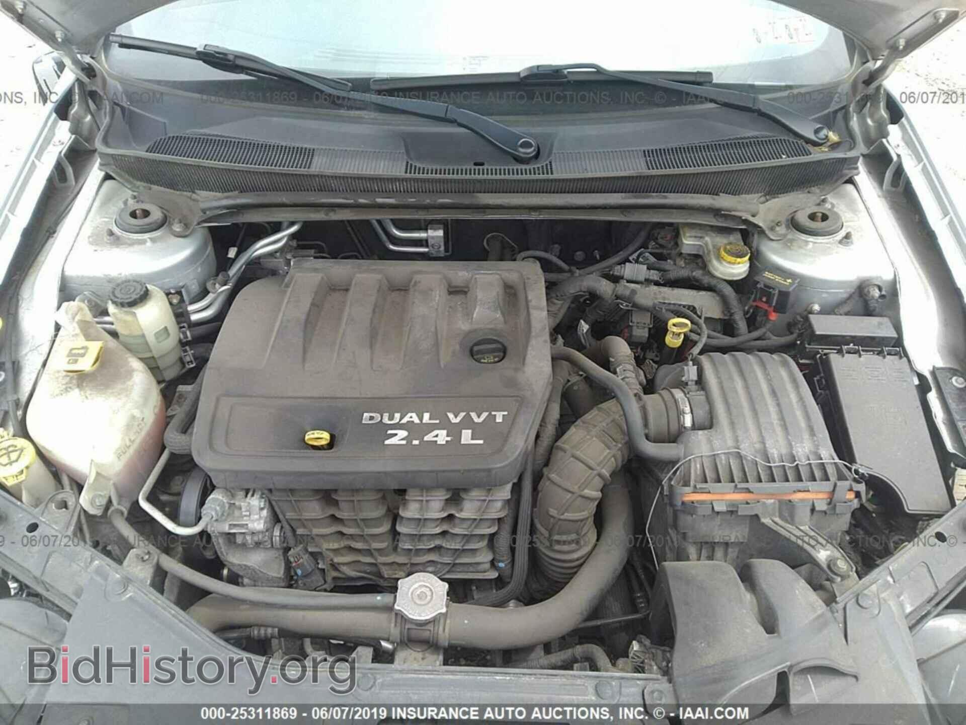 2012 CHRYSLER 200 - VIN: 1C3CCBAB0CN101244 - Фото 10