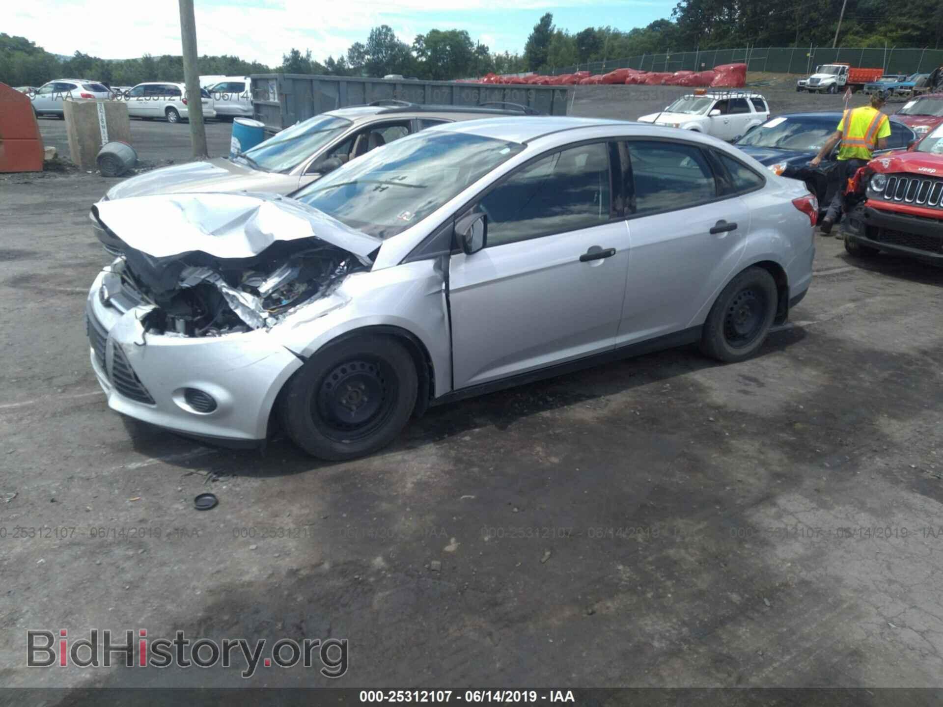 2014 FORD FOCUS - VIN: 1FADP3E25EL457410 - Photo 2